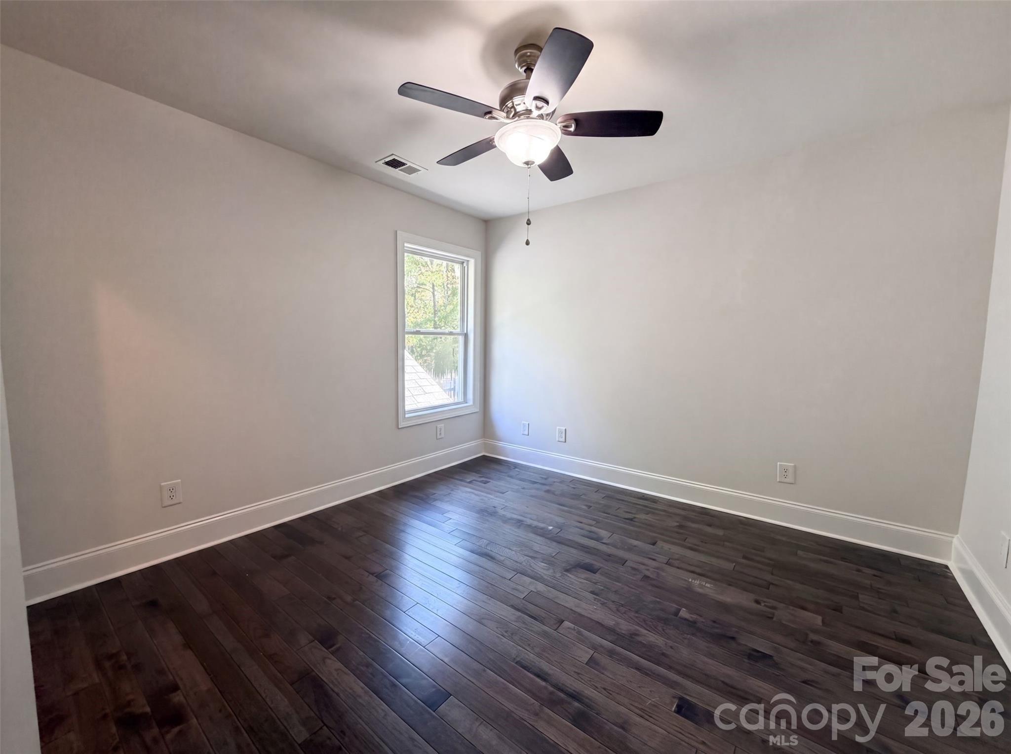 Single Family Residence at 502 Live Oaks Court, Fort Mill, photo 13 of 24