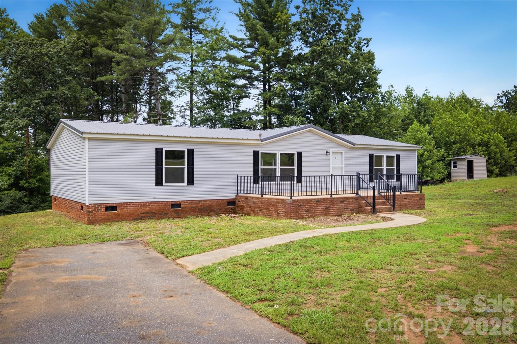 Single Family Residence at 2688 Kite Drive, Lenoir, photo 3 of 31