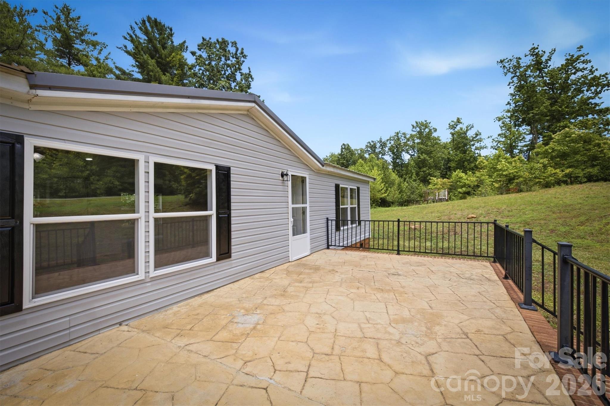 Single Family Residence at 2688 Kite Drive, Lenoir, photo 4 of 31