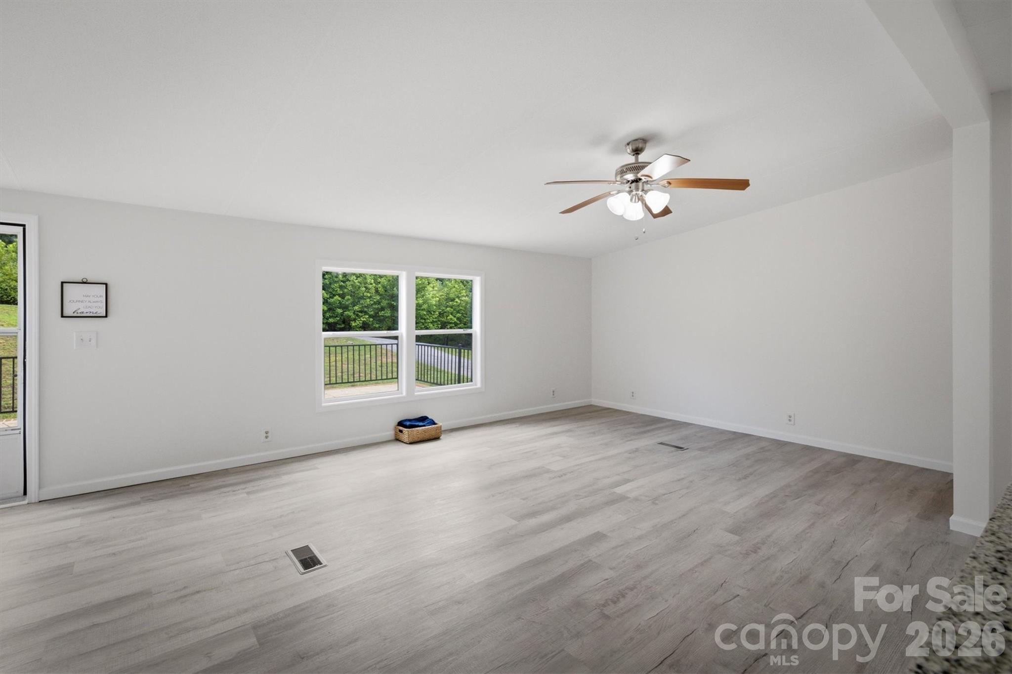 Single Family Residence at 2688 Kite Drive, Lenoir, photo 8 of 31