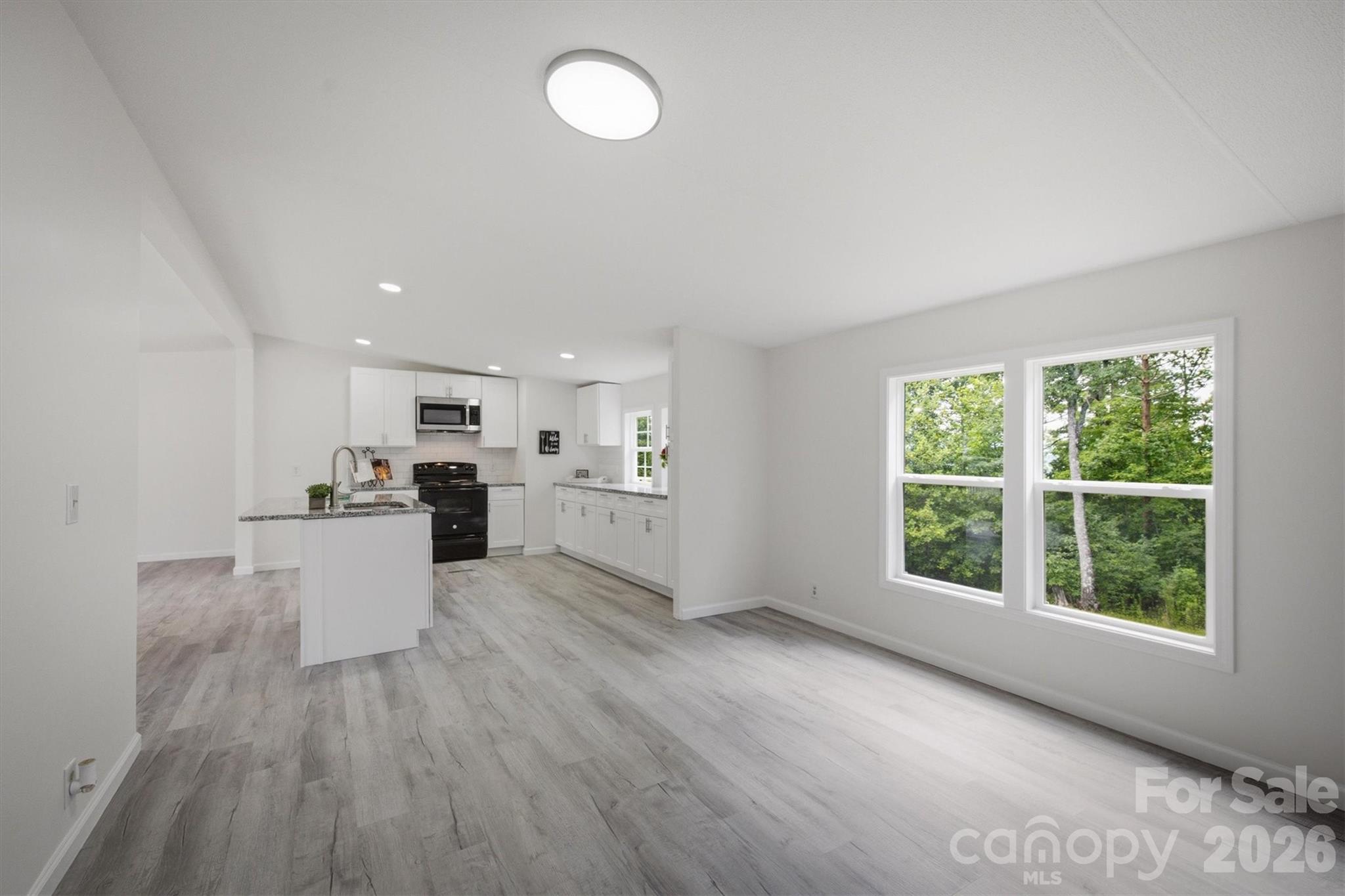 Single Family Residence at 2688 Kite Drive, Lenoir, photo 16 of 31
