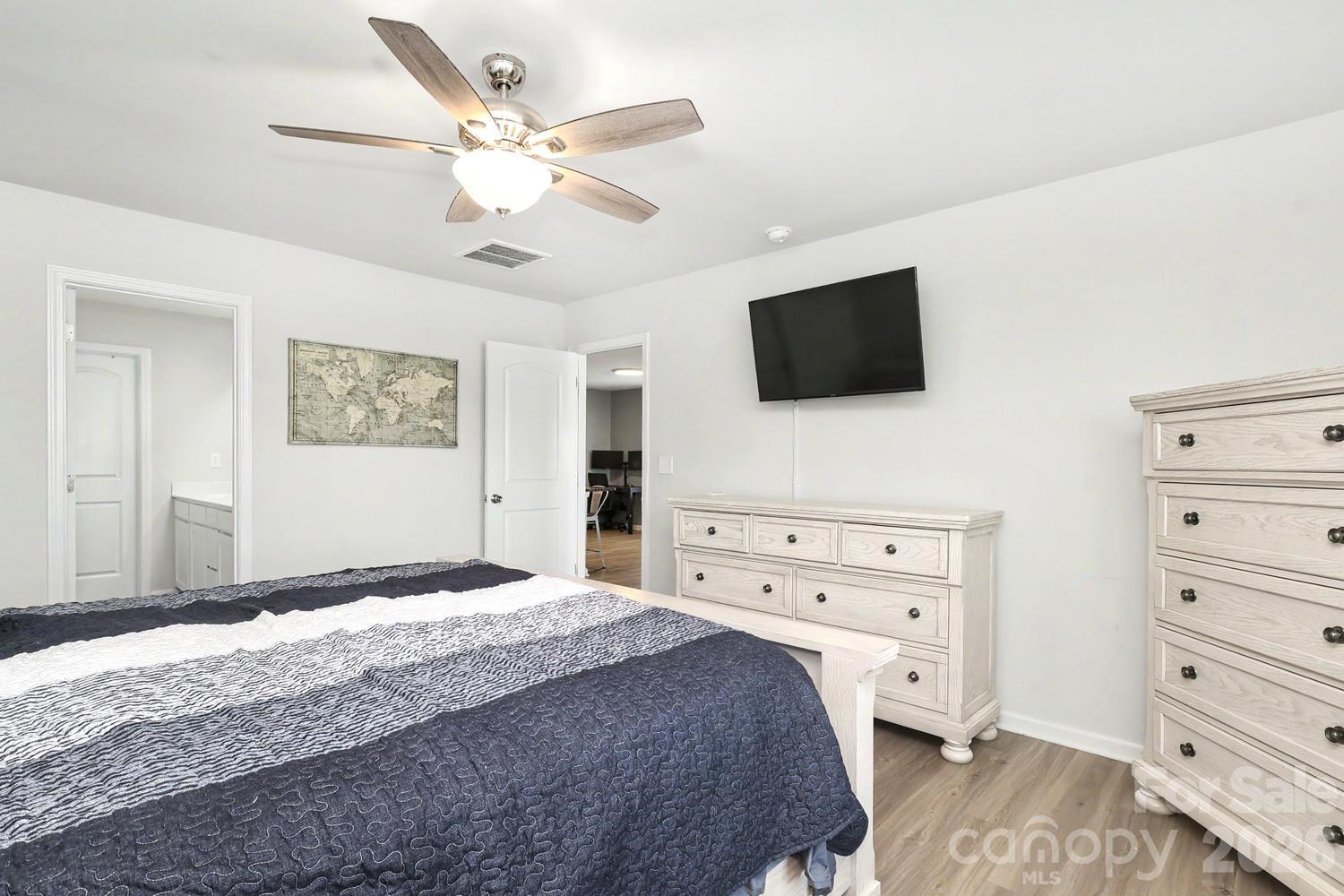 Single Family Residence at 1277 Bryson Lane, Denver, photo 12 of 31