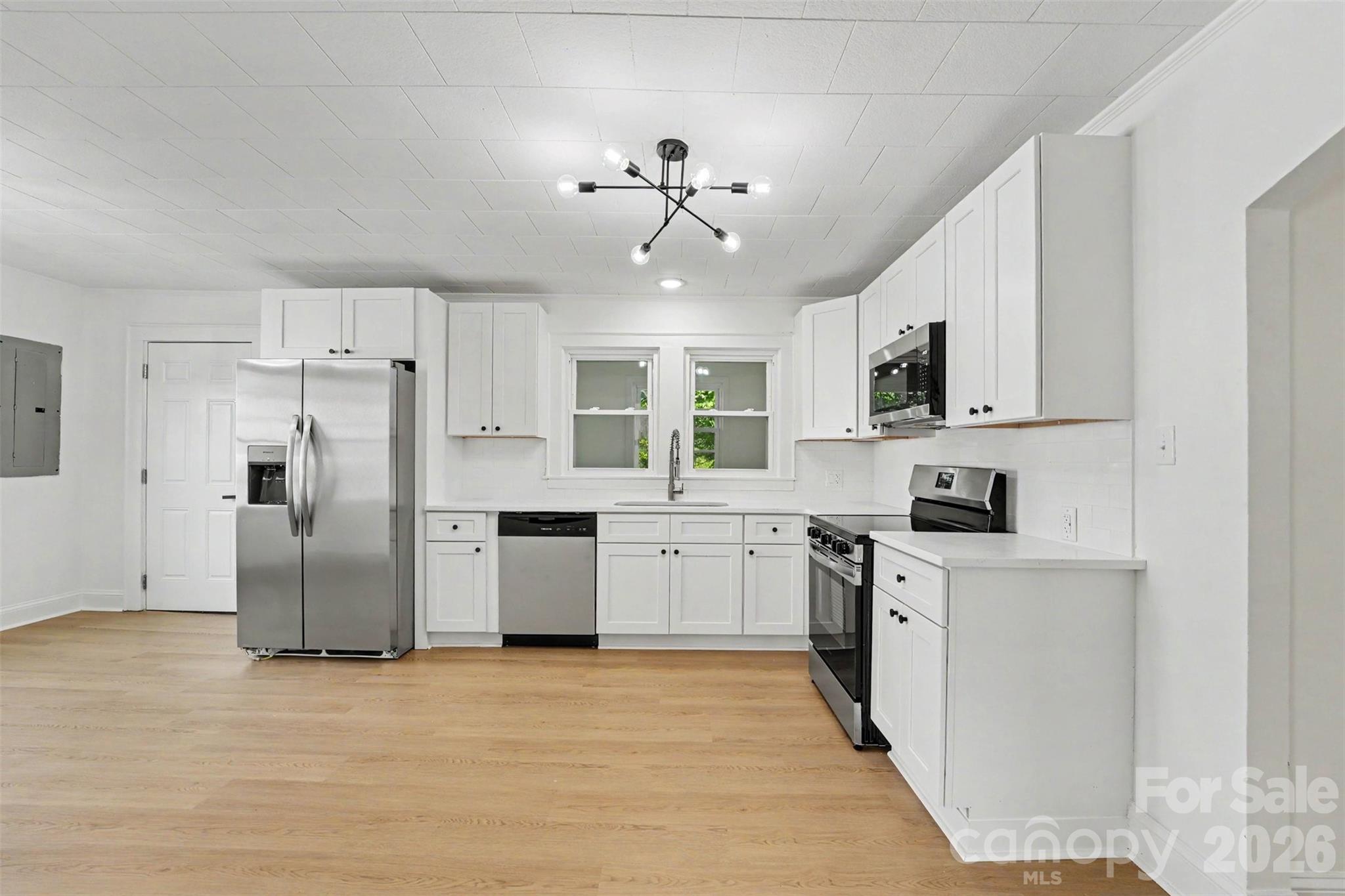 Single Family Residence at 115 Autumn Leaf Road, Troutman, photo 3 of 18