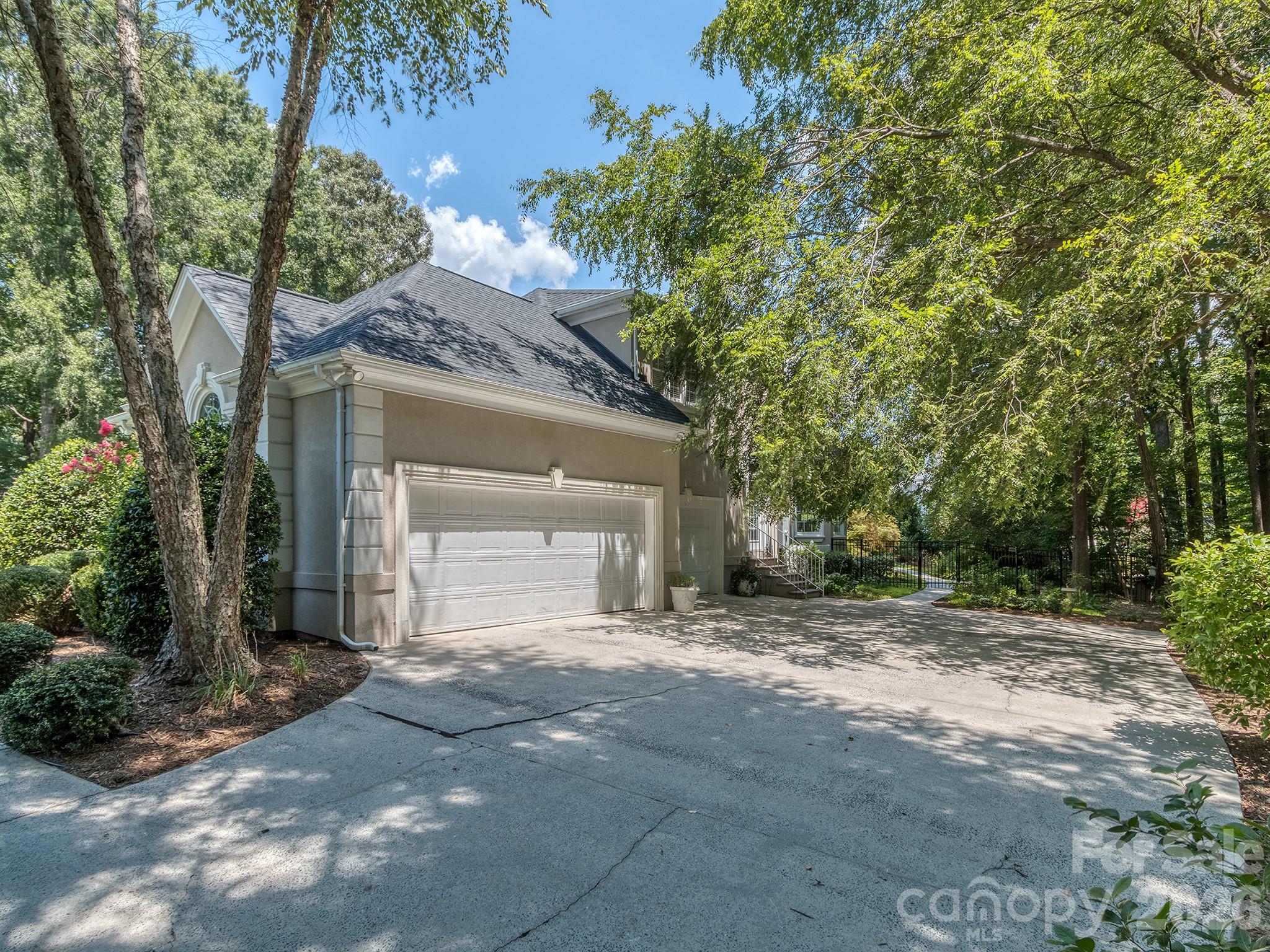 3 car garage and driveway - 1733 White Pond Lane, Waxhaw