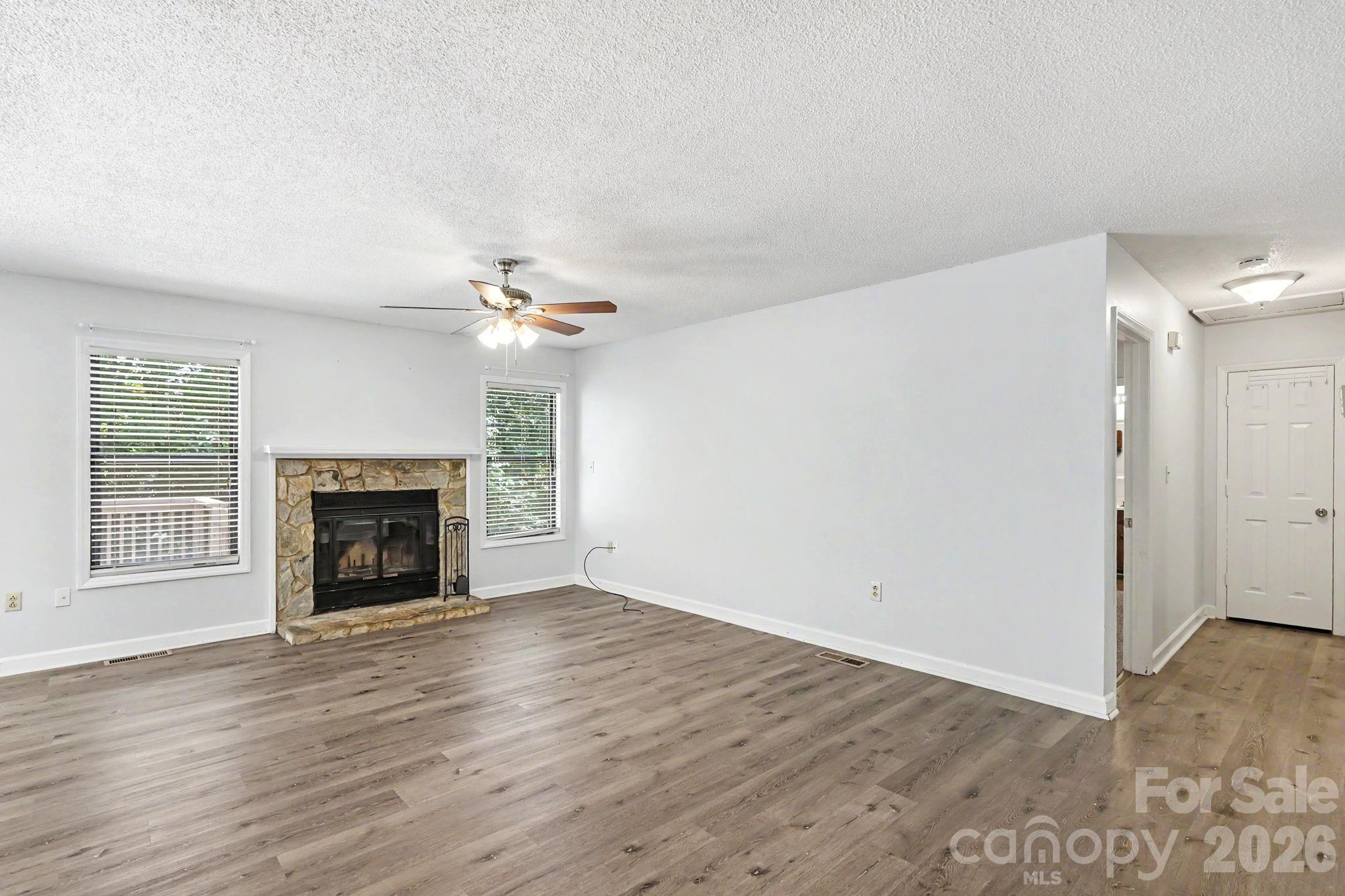 Condominium at 988 Cranberry Circle, Fort Mill, photo 5 of 25