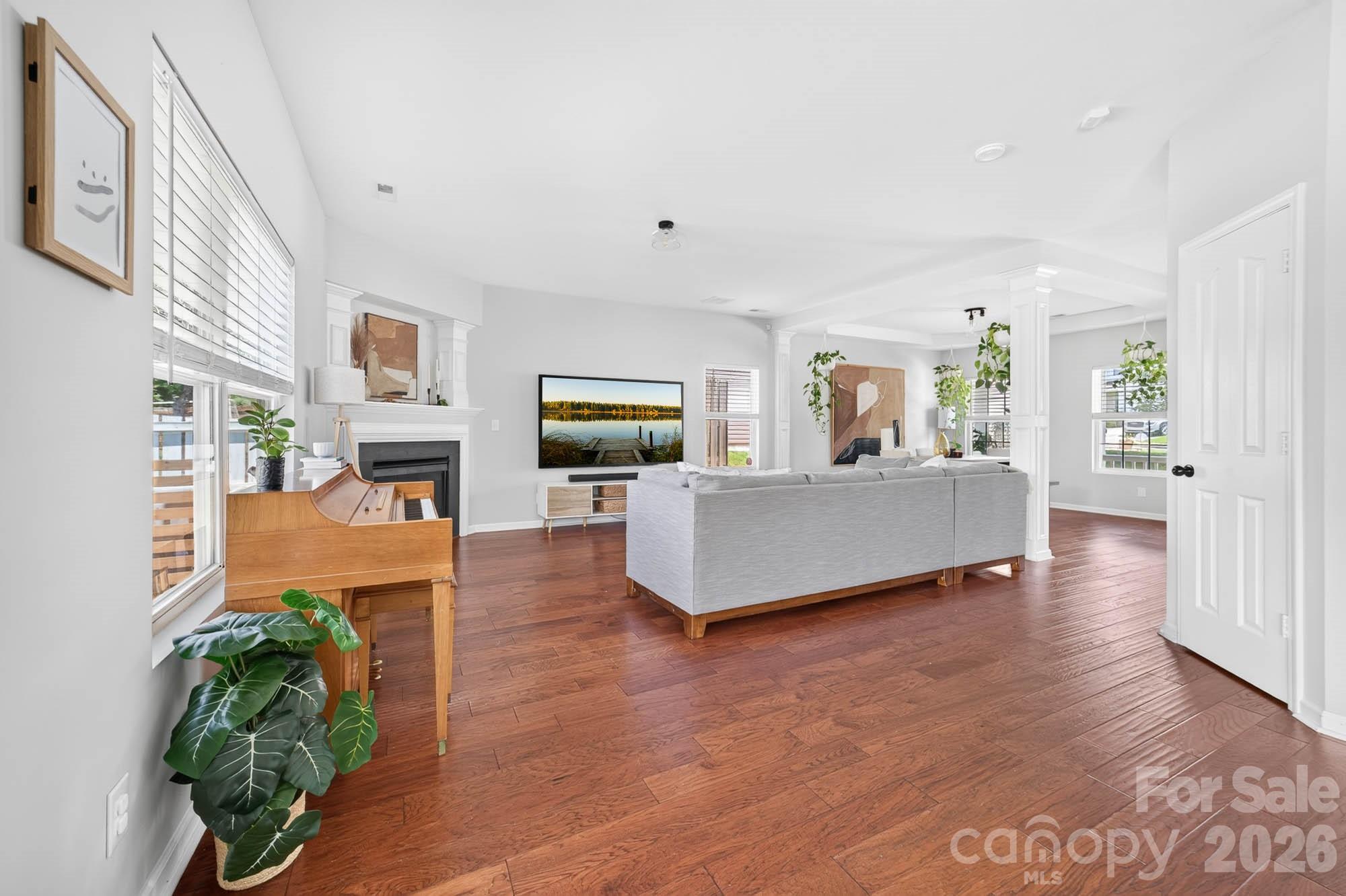 Single Family Residence at 405 Galesburg Drive, Monroe, photo 5 of 27