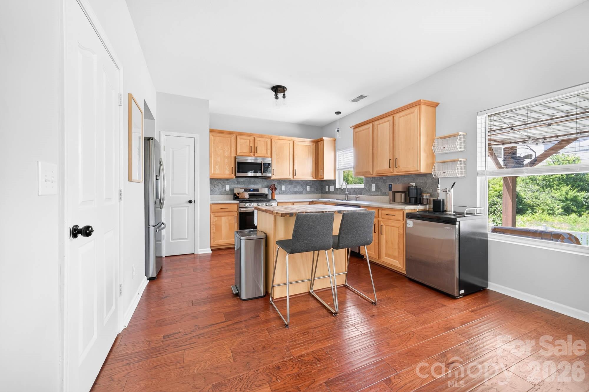 Single Family Residence at 405 Galesburg Drive, Monroe, photo 6 of 27