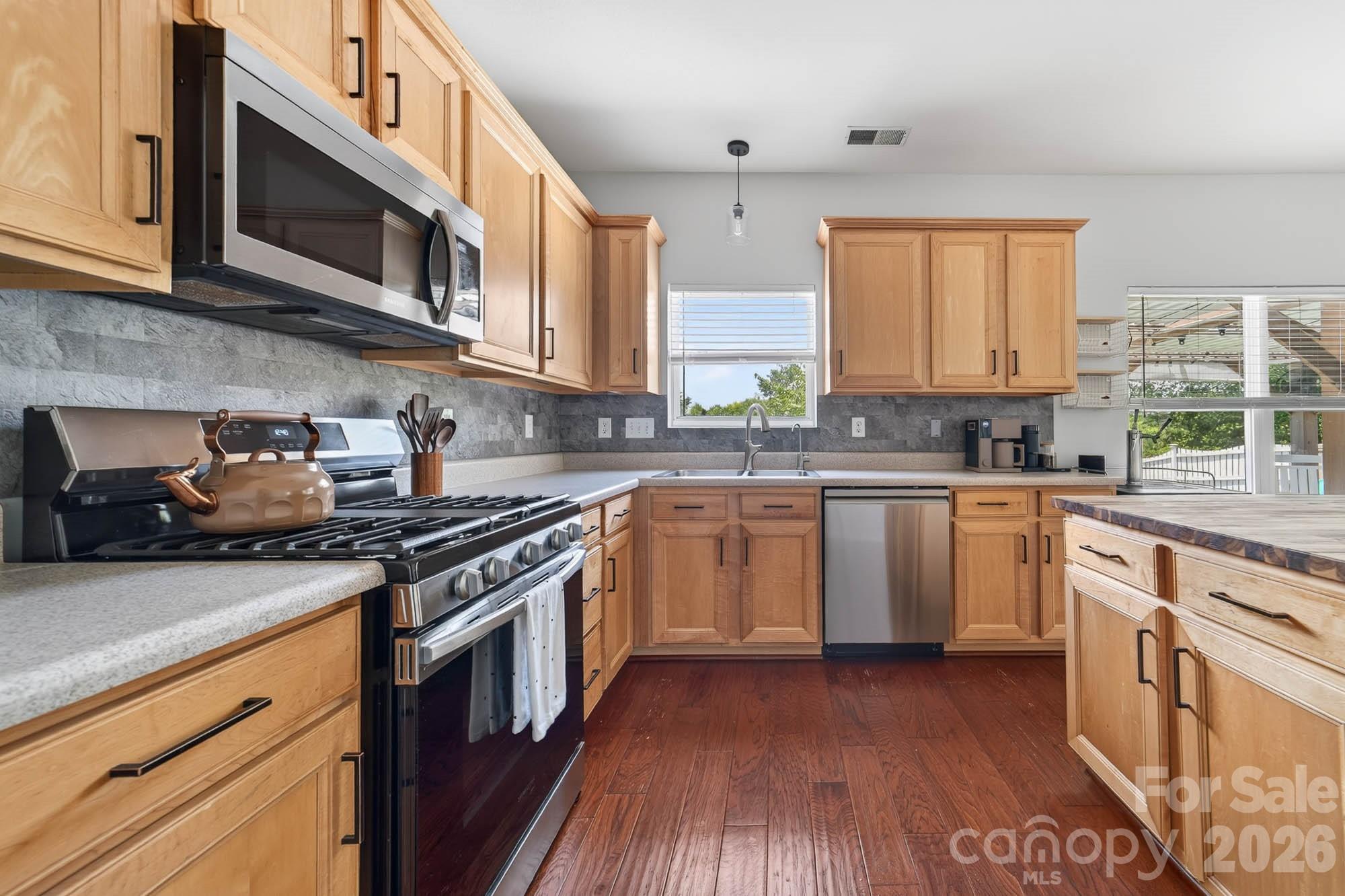 Single Family Residence at 405 Galesburg Drive, Monroe, photo 8 of 27