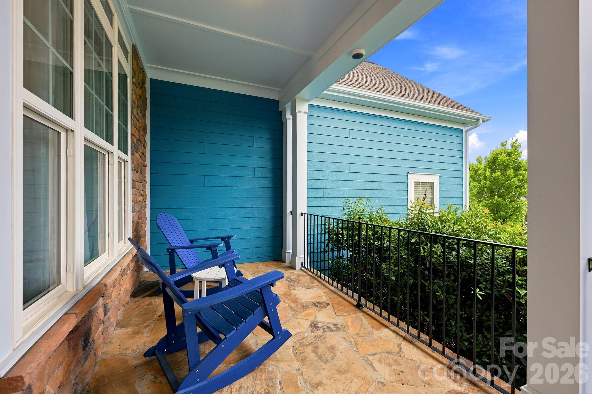 Single Family Residence at 6957 Pin Oaks Drive, Denver, photo 4 of 47