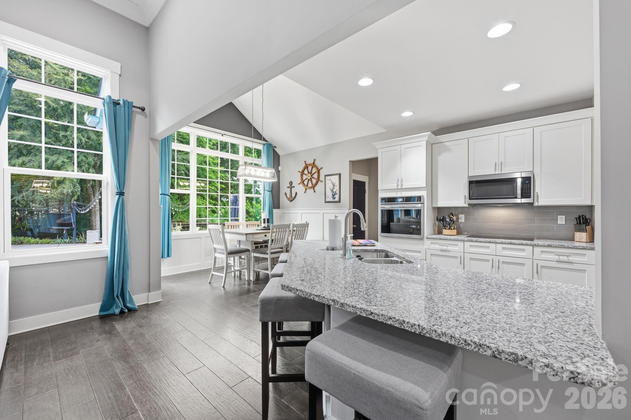Single Family Residence at 6957 Pin Oaks Drive, Denver, photo 11 of 47