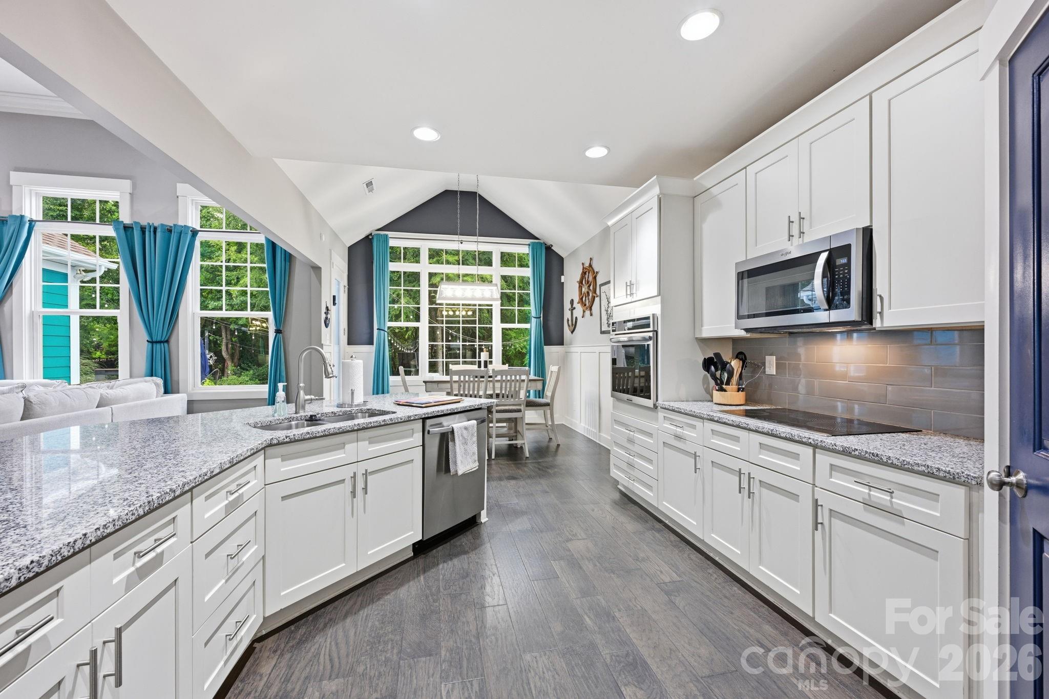 Single Family Residence at 6957 Pin Oaks Drive, Denver, photo 13 of 47
