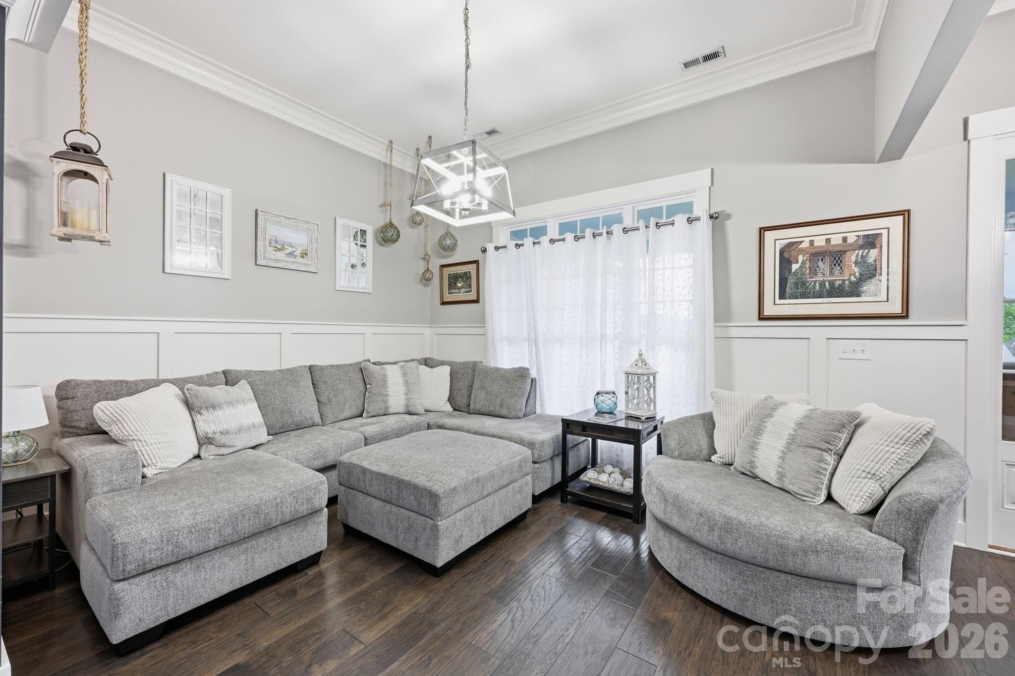 Single Family Residence at 6957 Pin Oaks Drive, Denver, photo 21 of 47