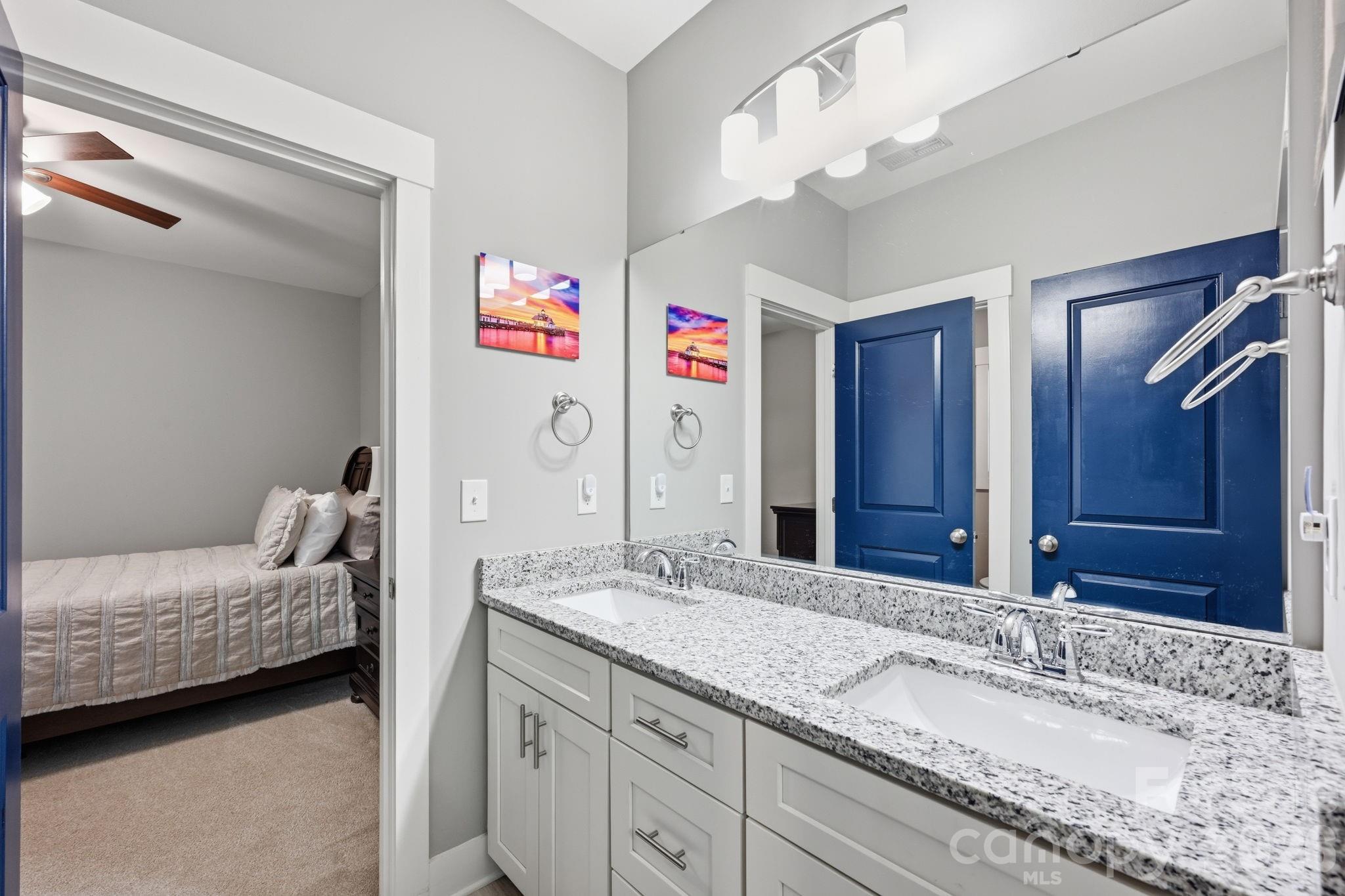 Main Level Full Bath - 6957 Pin Oaks Drive, Denver