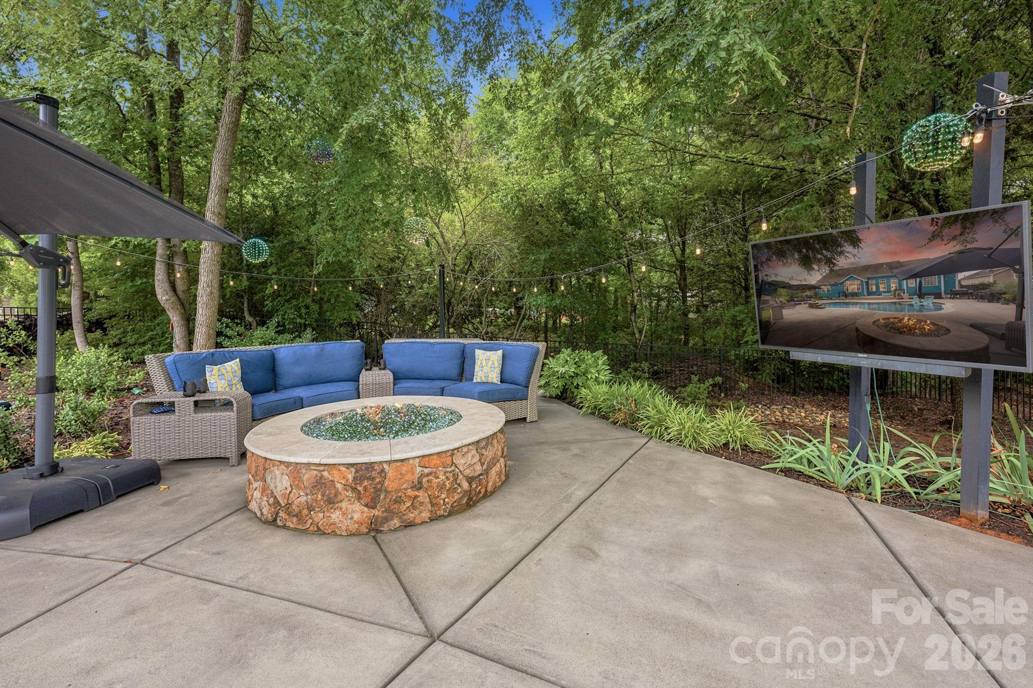 Single Family Residence at 6957 Pin Oaks Drive, Denver, photo 46 of 47