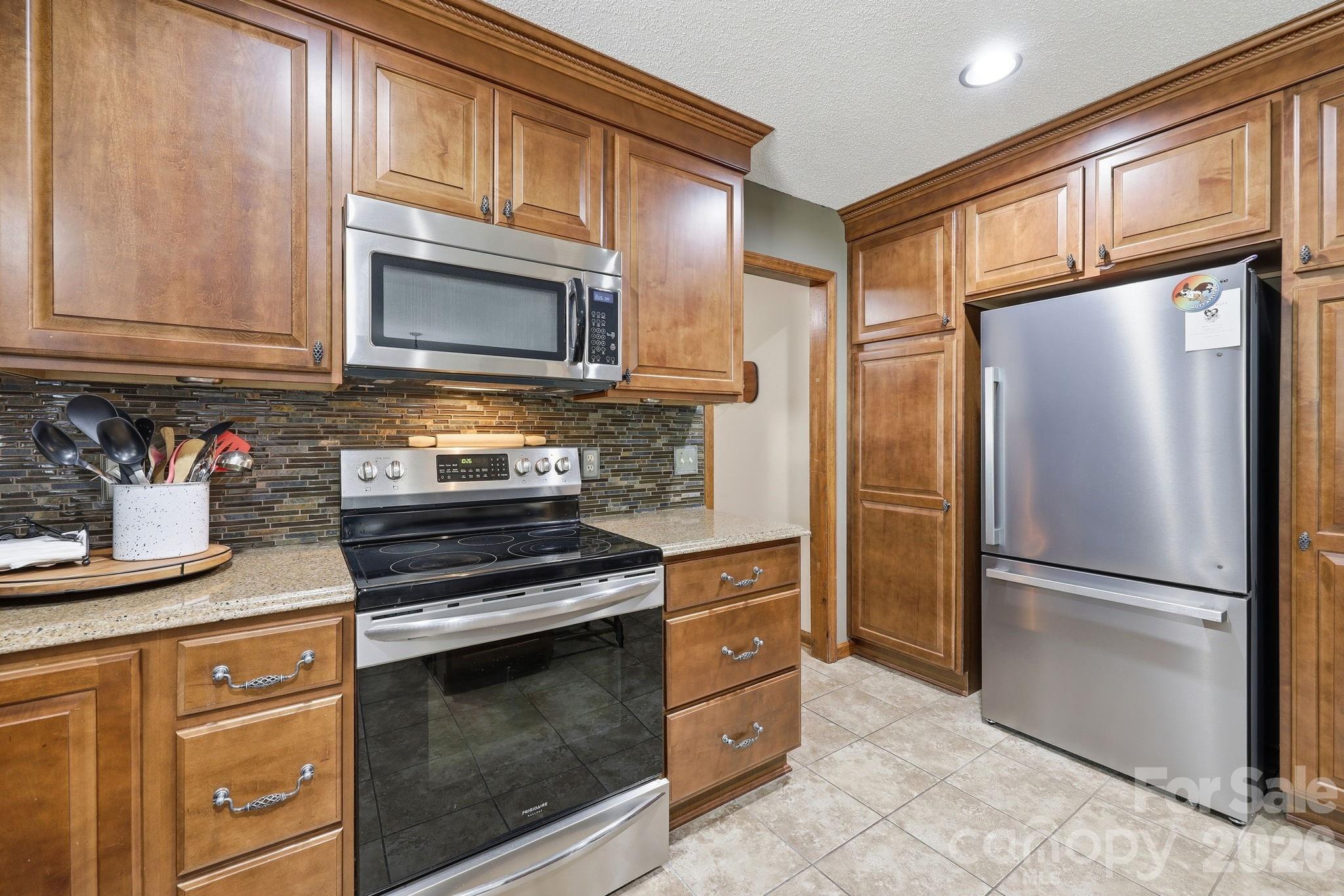 Single Family Residence at 798 Worley Road, Marion, photo 11 of 47