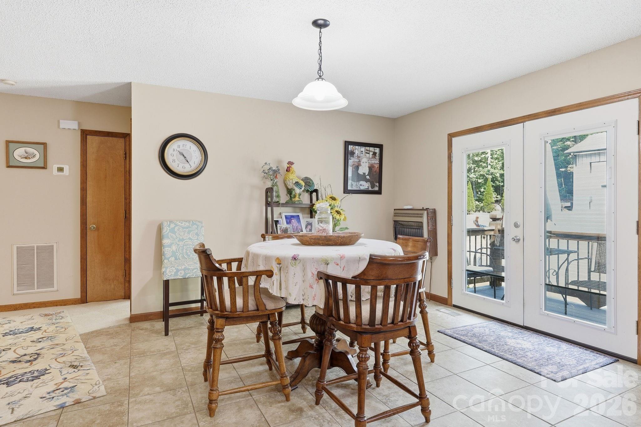 Single Family Residence at 798 Worley Road, Marion, photo 12 of 47