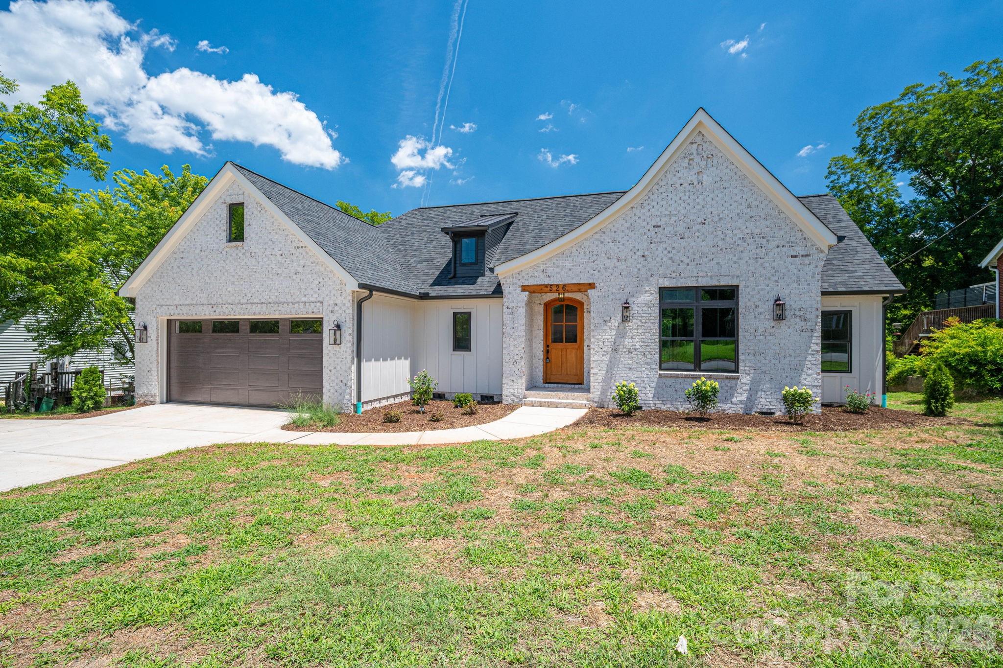 Single Family Residence at 526 N Aspen Street, Lincolnton, photo 4 of 48