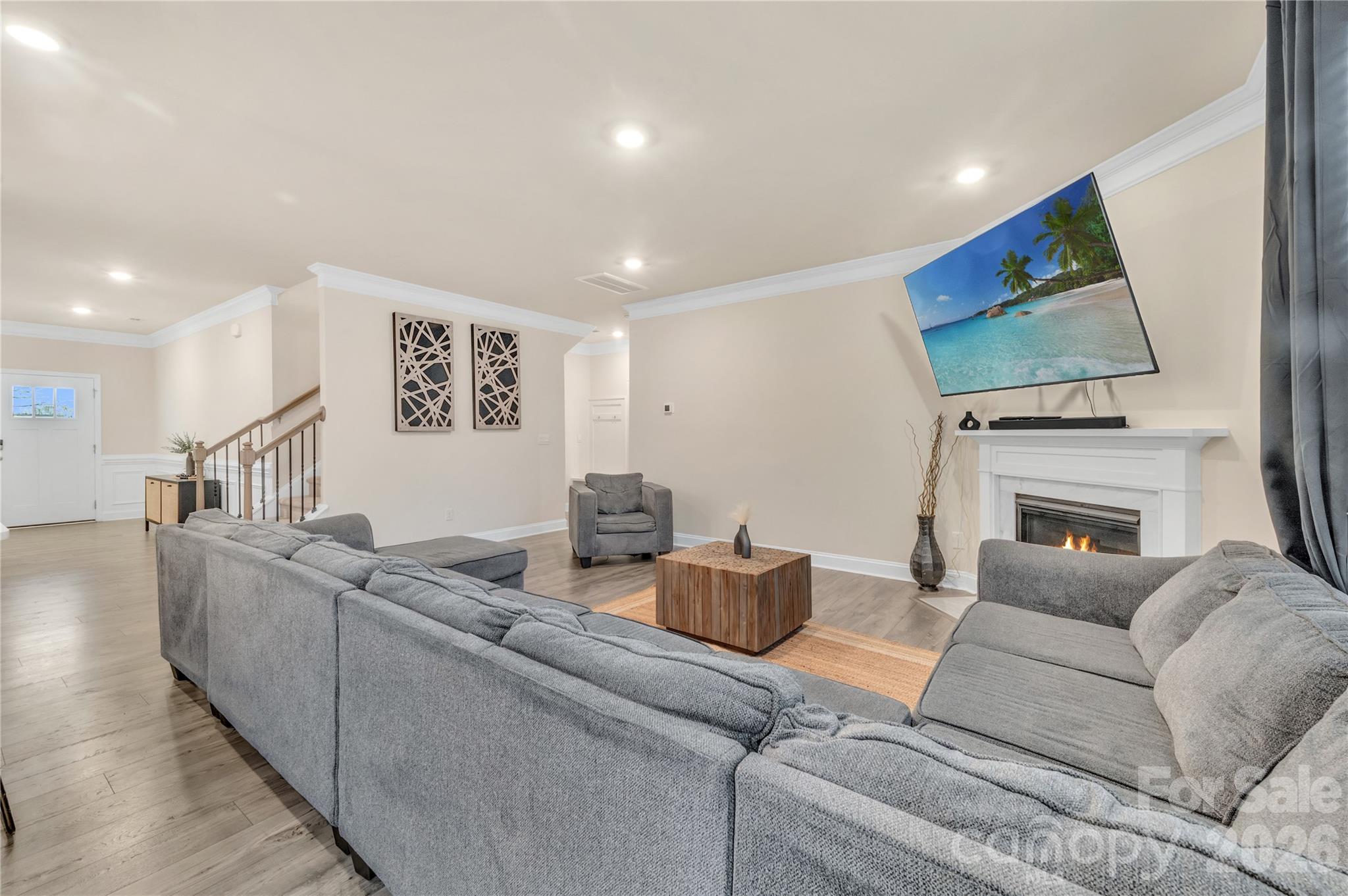 Open floorpan living room with plenty of space for oversized sectional sofa - 4849 Tacoma Drive, Fort Mill