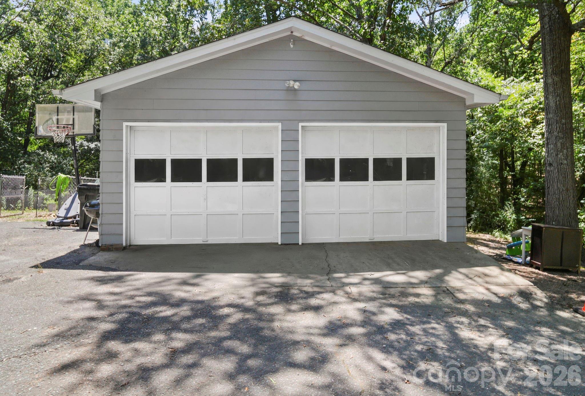 Single Family Residence at 619 Cedarwood Drive, Monroe, photo 2 of 23