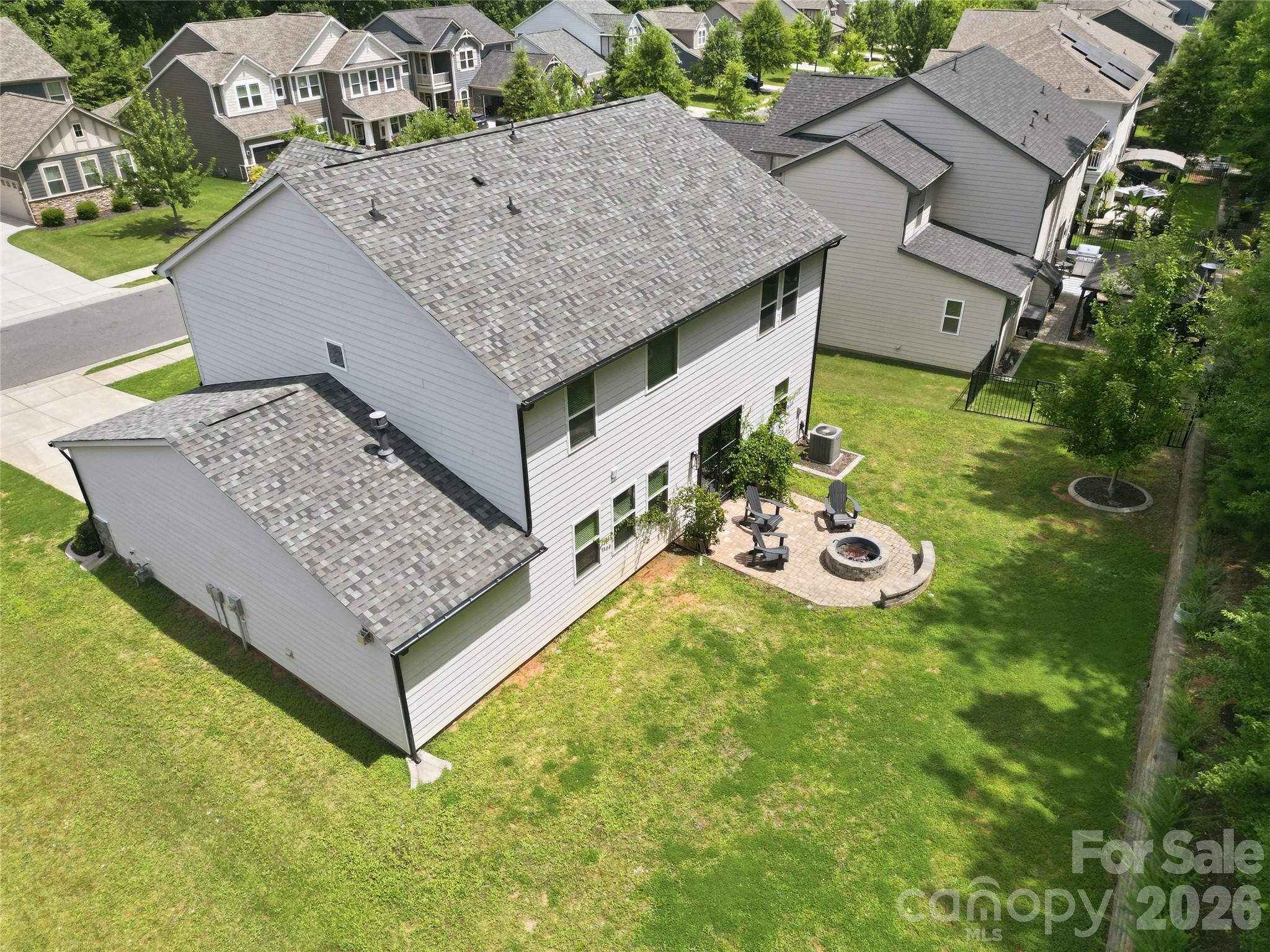 Single Family Residence at 5070 Watersail Way, Lake Wylie, photo 38 of 41