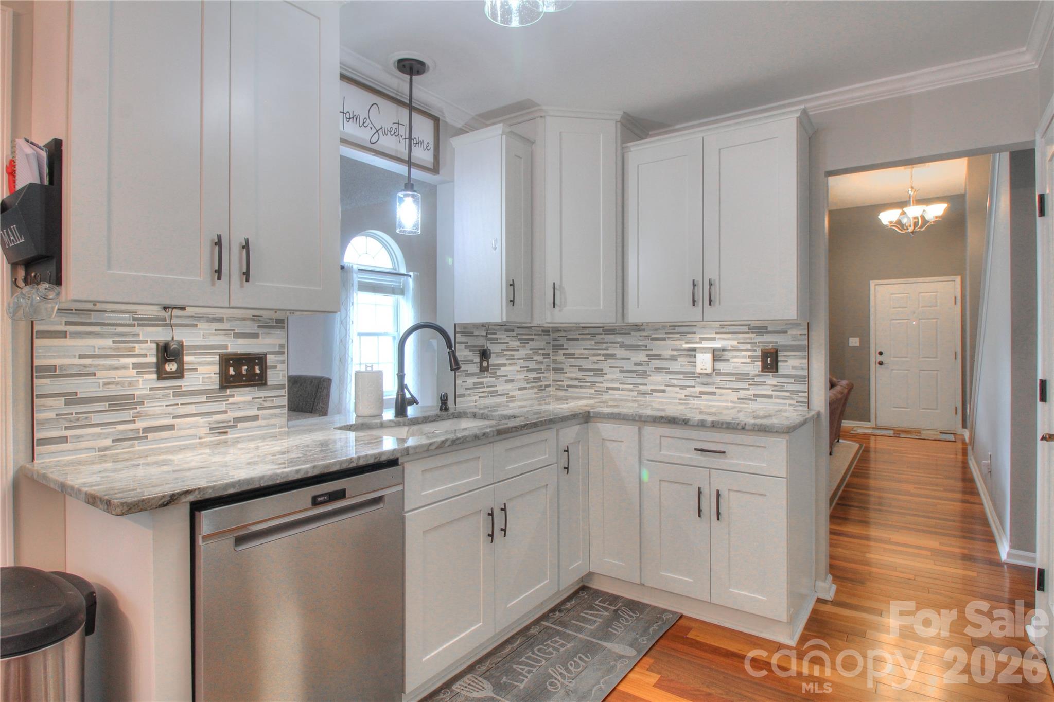 Single Family Residence at 7800 Kingston Drive, Waxhaw, photo 7 of 41