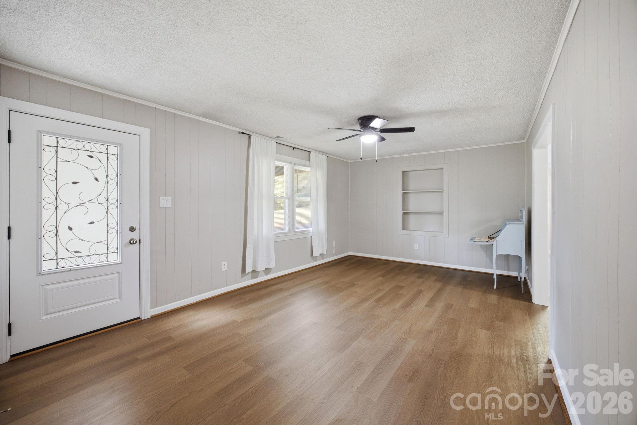Single Family Residence at 3123 Castle Avenue, Hickory, photo 6 of 35