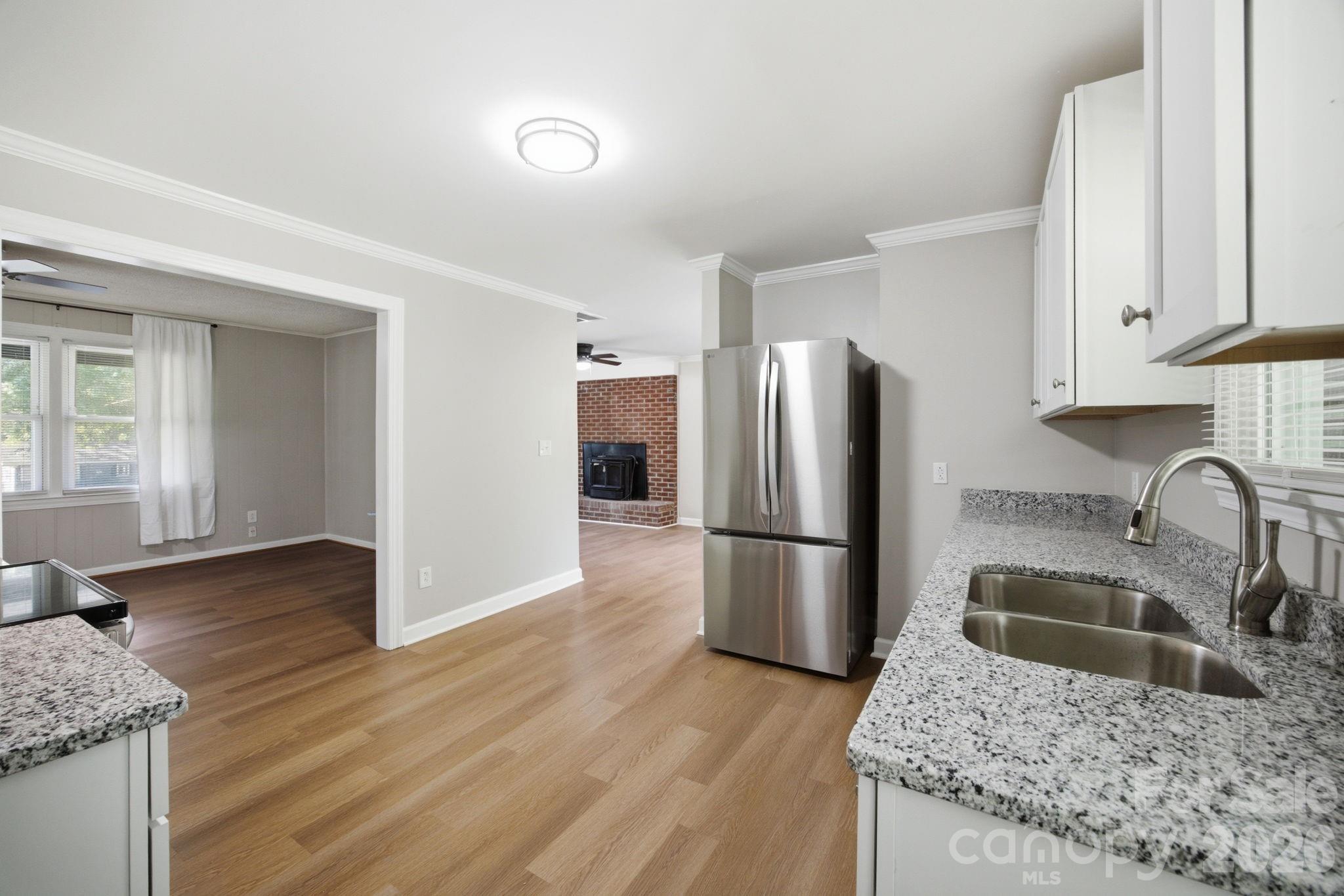 Single Family Residence at 3123 Castle Avenue, Hickory, photo 10 of 35