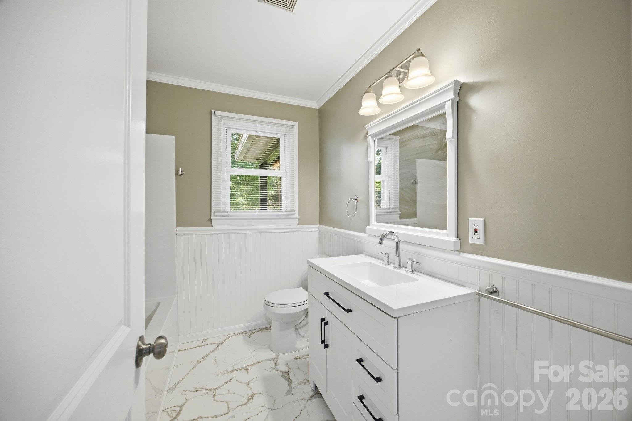 Single Family Residence at 3123 Castle Avenue, Hickory, photo 17 of 35