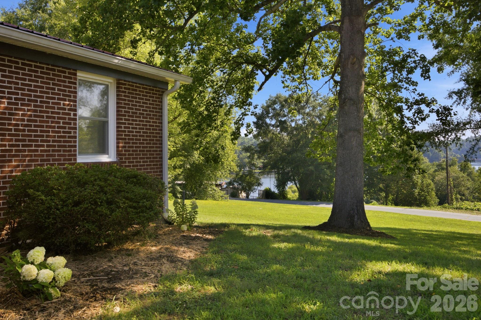 Single Family Residence at 3123 Castle Avenue, Hickory, photo 28 of 35