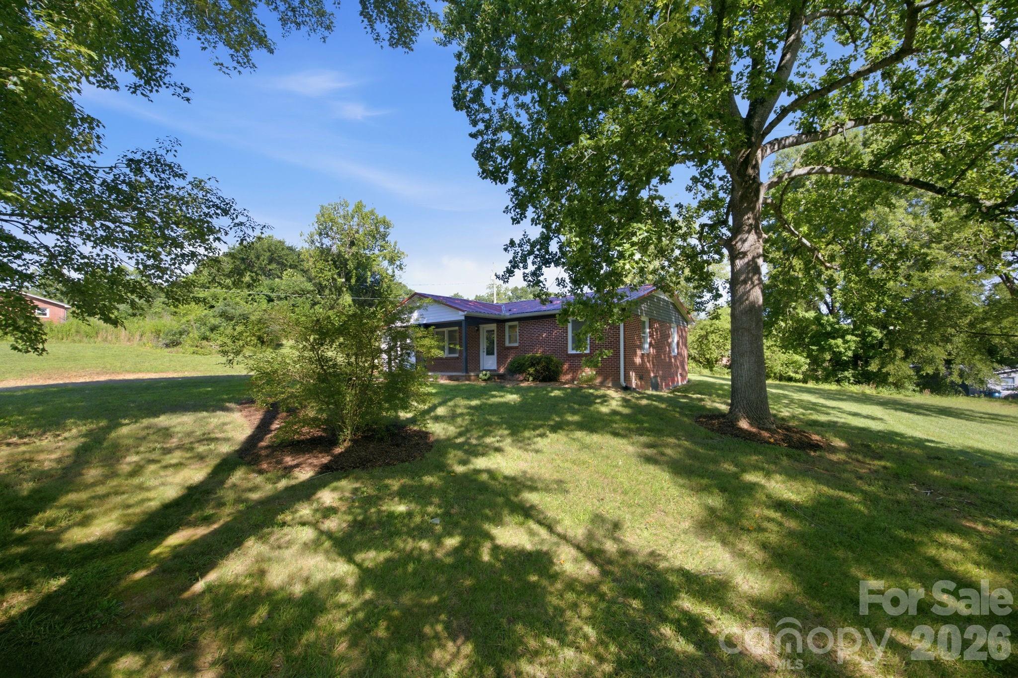 Single Family Residence at 3123 Castle Avenue, Hickory, photo 30 of 35
