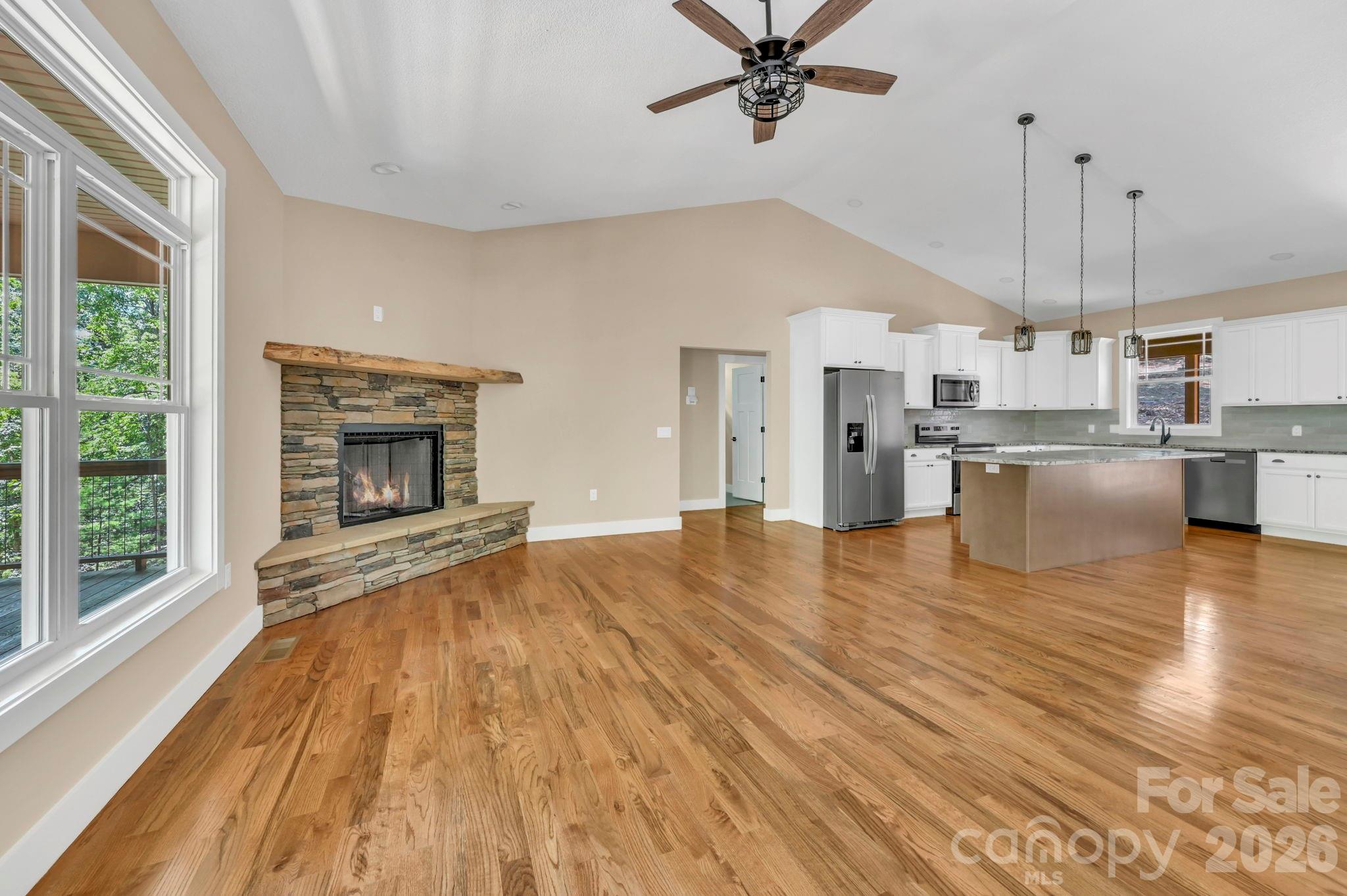 Single Family Residence at 63 Abbey Lane, Hendersonville, photo 10 of 36