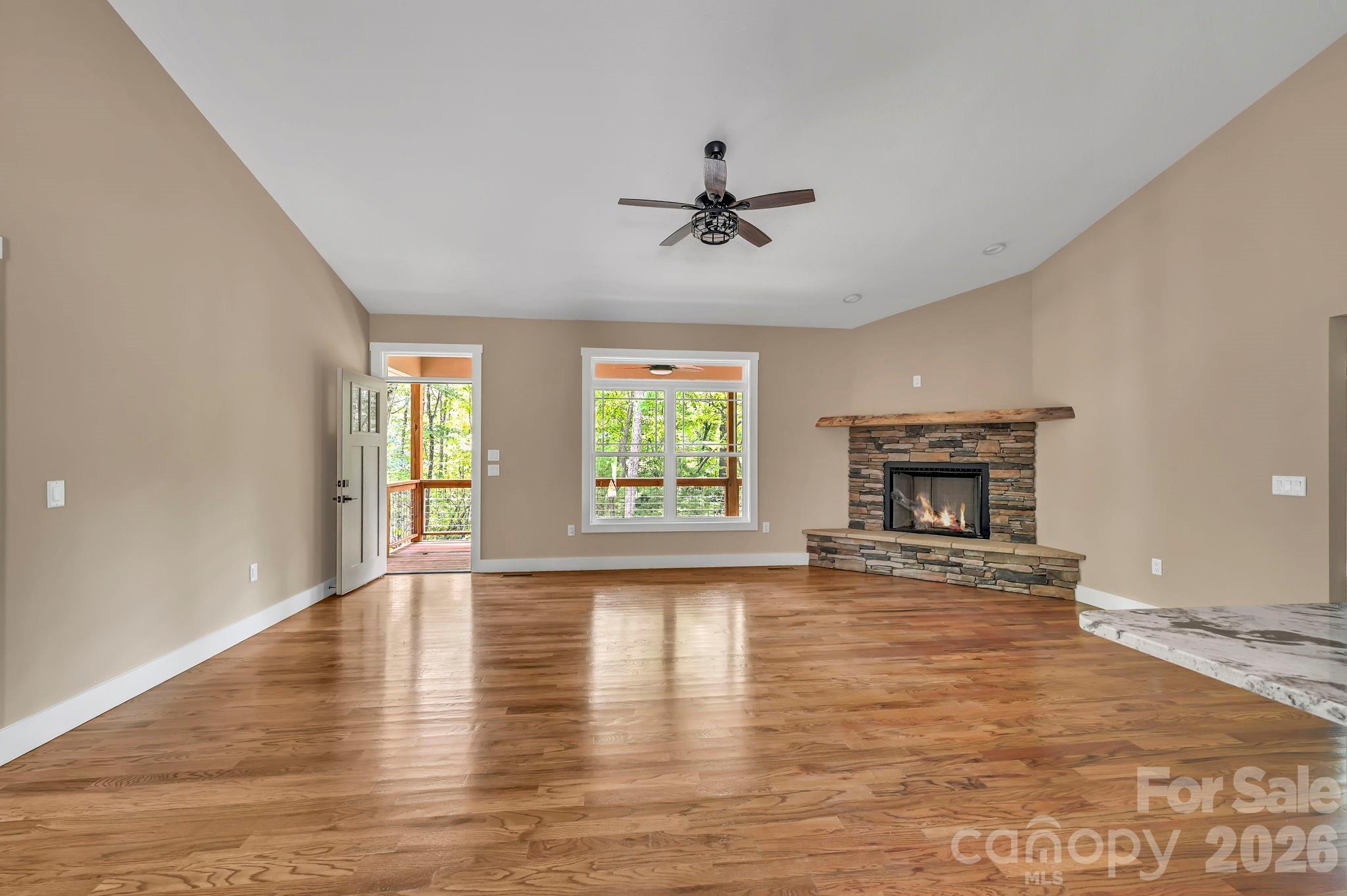 Single Family Residence at 63 Abbey Lane, Hendersonville, photo 18 of 36