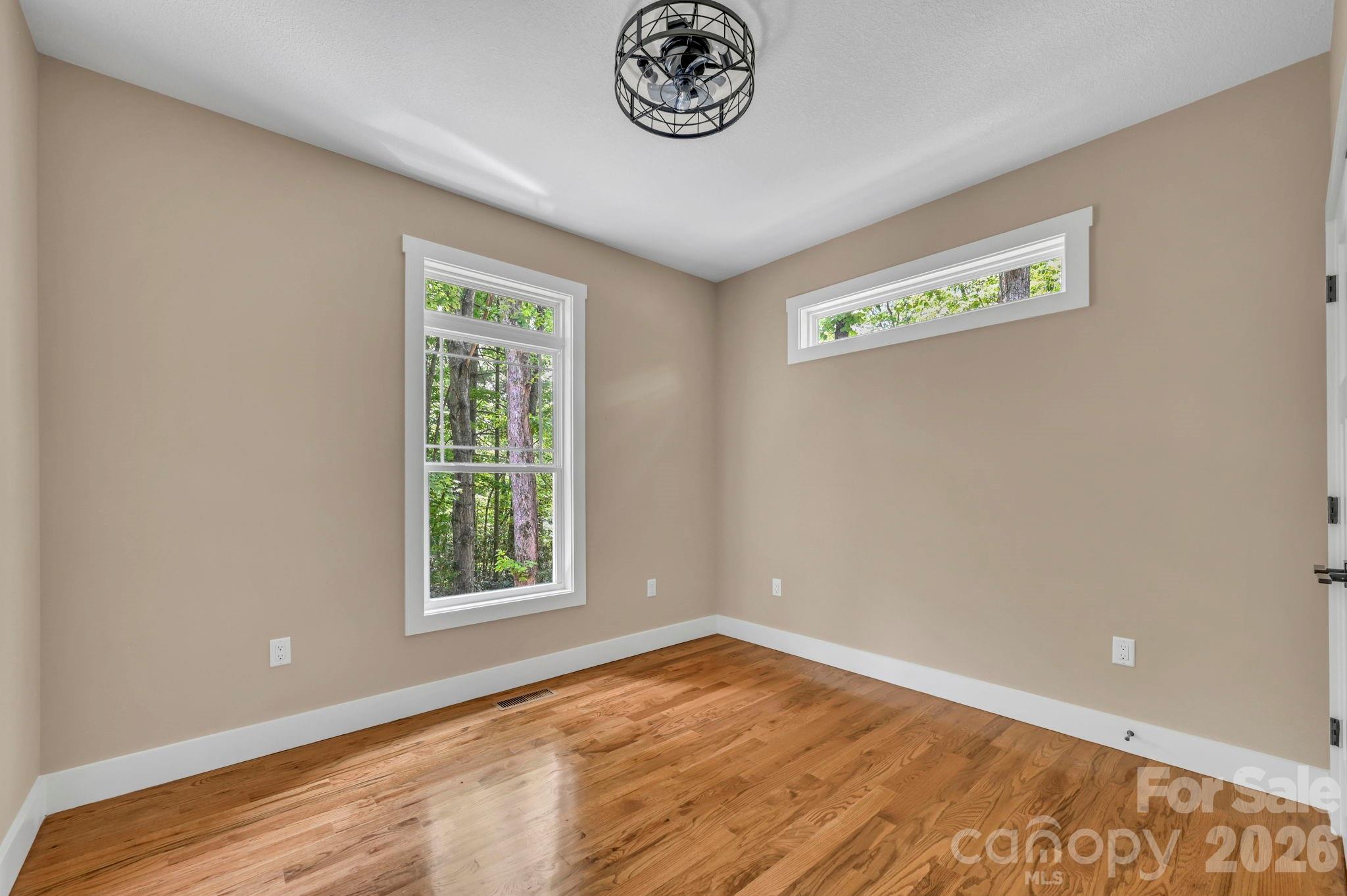 Single Family Residence at 63 Abbey Lane, Hendersonville, photo 25 of 36