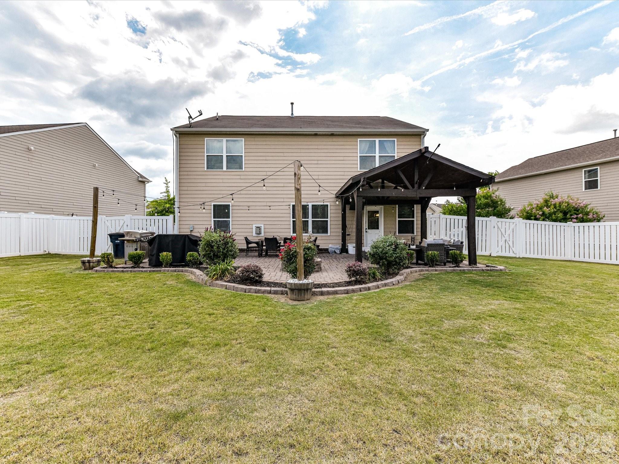 Single Family Residence at 1033 Blue Stream Lane, Indian Trail, photo 6 of 36