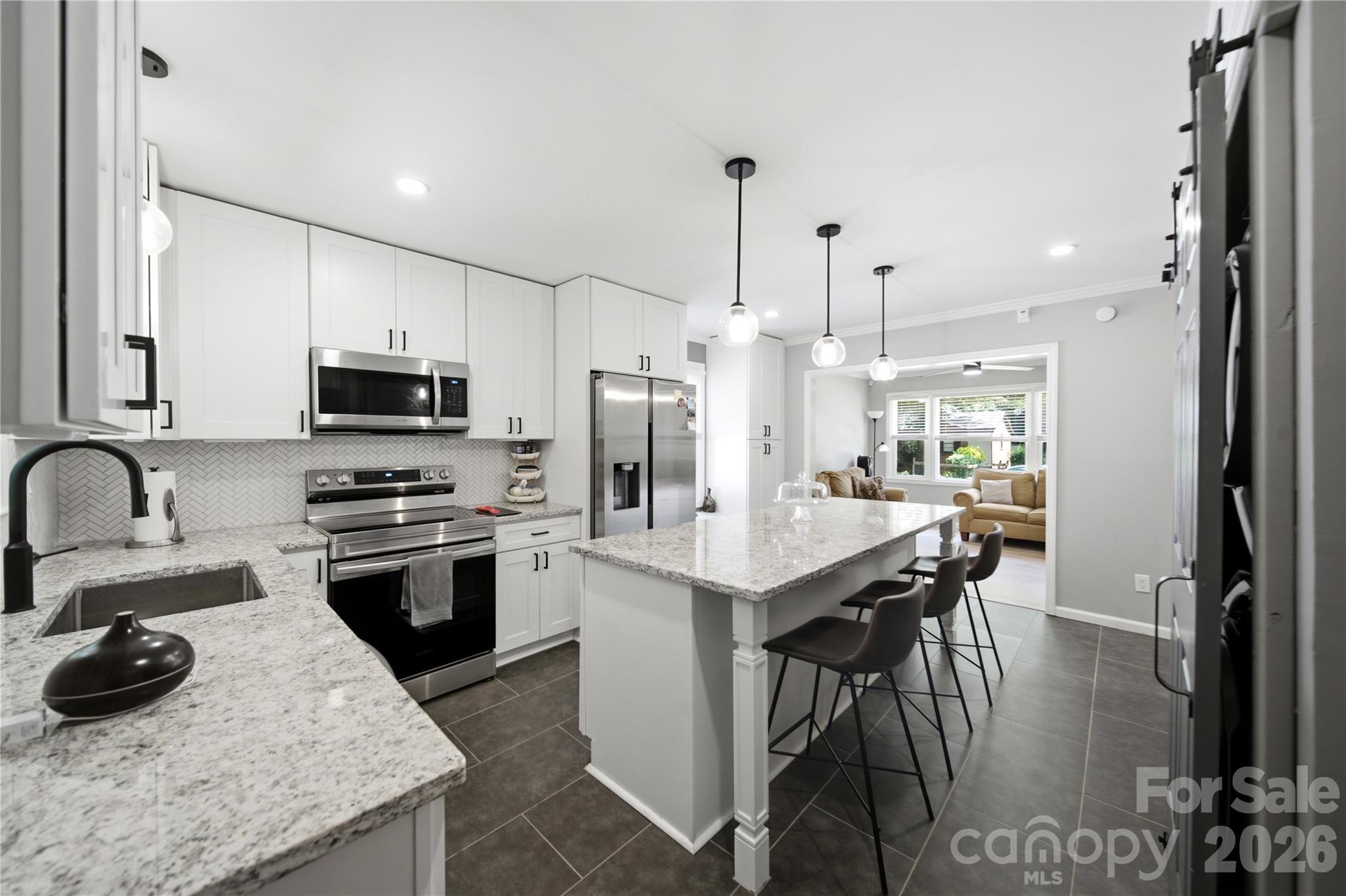 Single Family Residence at 131 Hickory Lane, York, photo 6 of 20