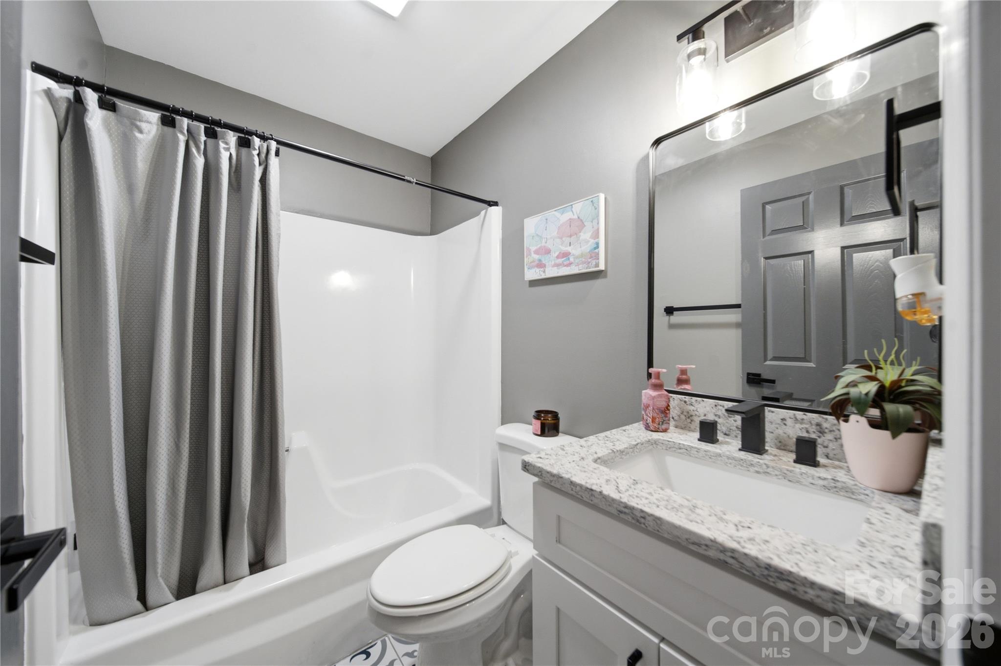 Hall bathroom - 131 Hickory Lane, York