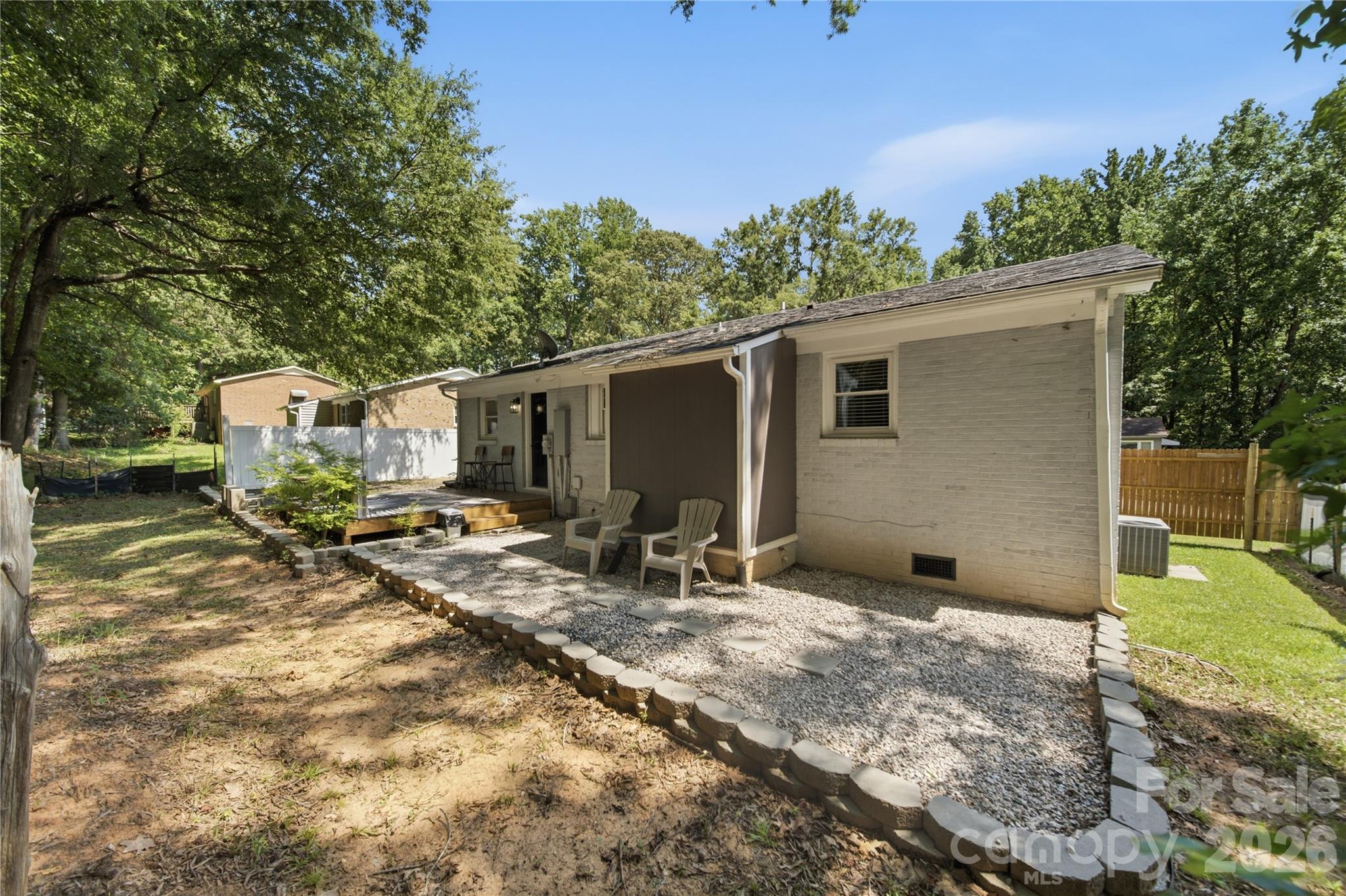 Single Family Residence at 131 Hickory Lane, York, photo 17 of 20