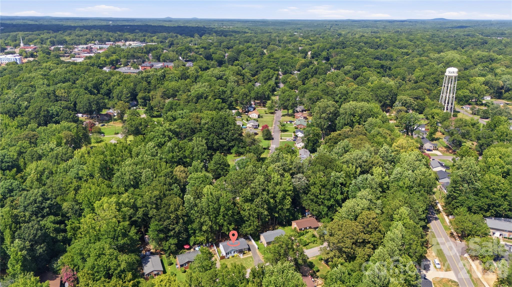 Single Family Residence at 131 Hickory Lane, York, photo 18 of 20