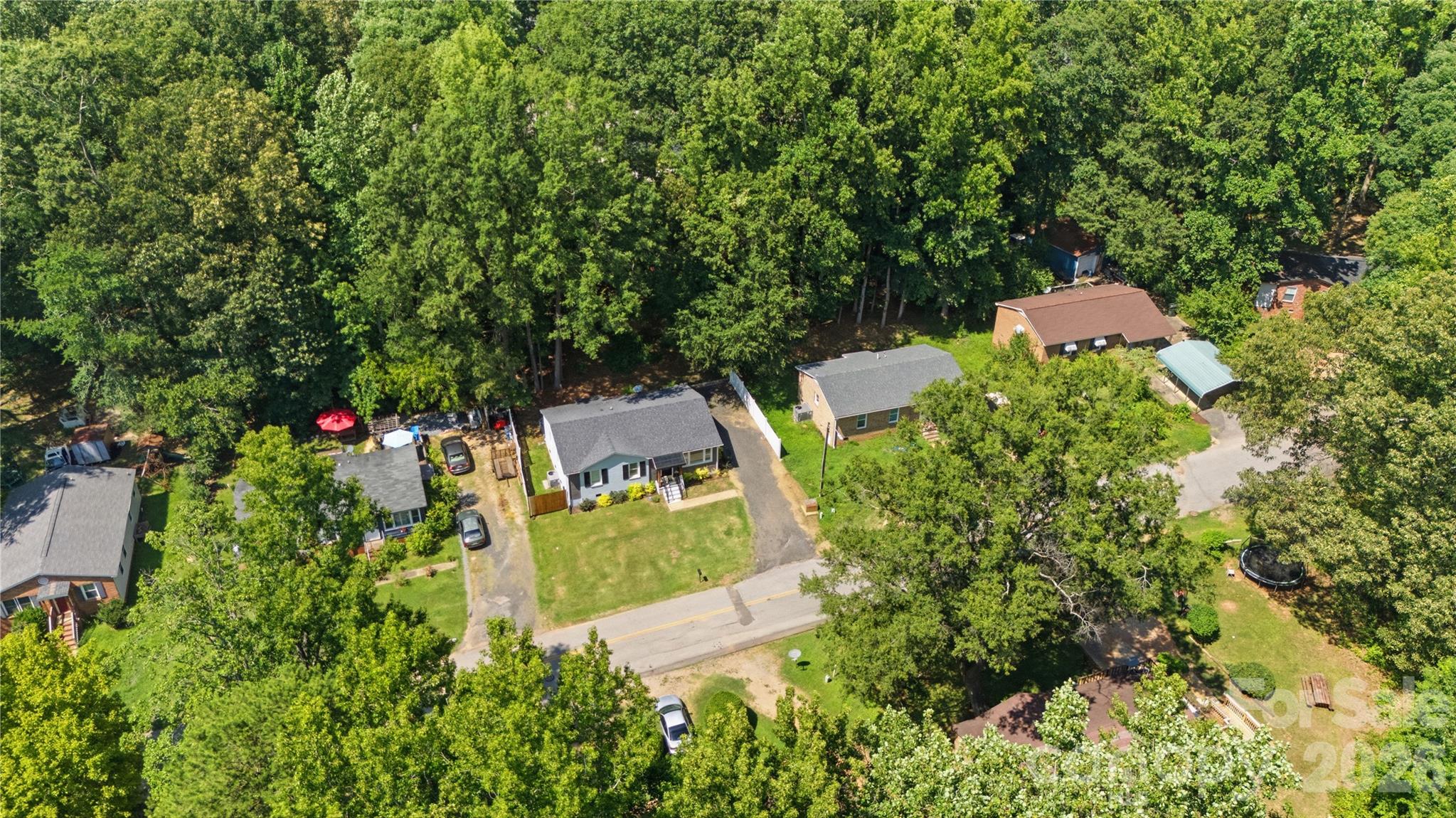Single Family Residence at 131 Hickory Lane, York, photo 19 of 20