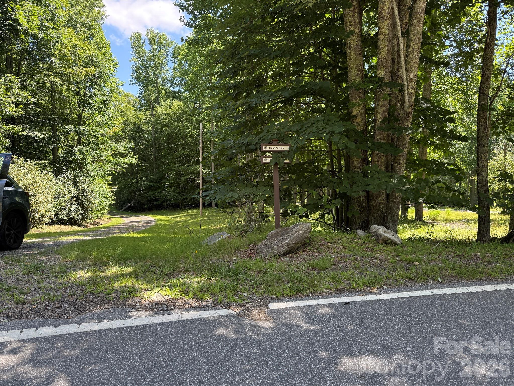Community Entrance - 999 Hawks Nest Drive, Burnsville
