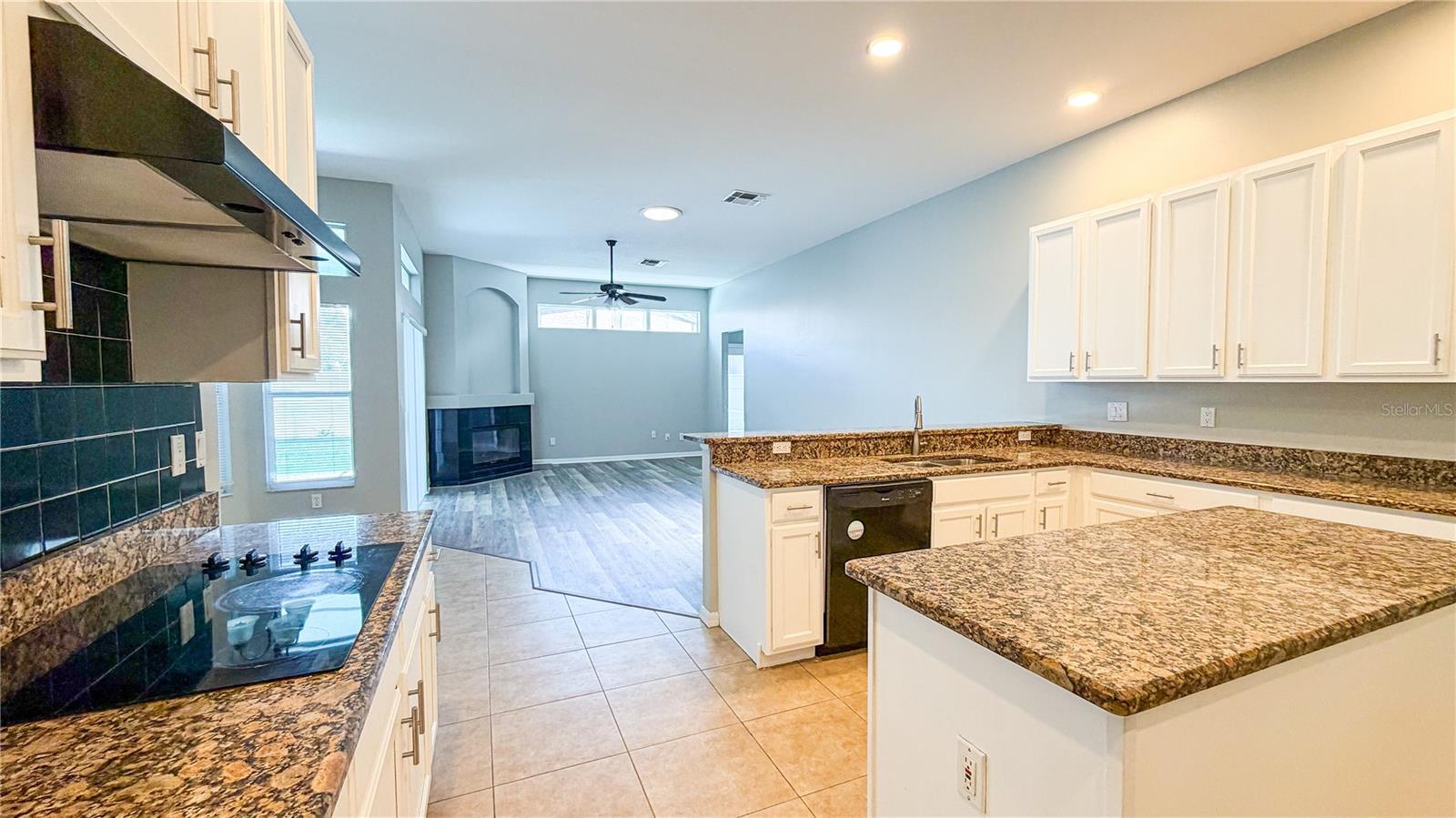 Single Family Residence at 123 GOLF COURSE PKWY, DAVENPORT, photo 7 of 31