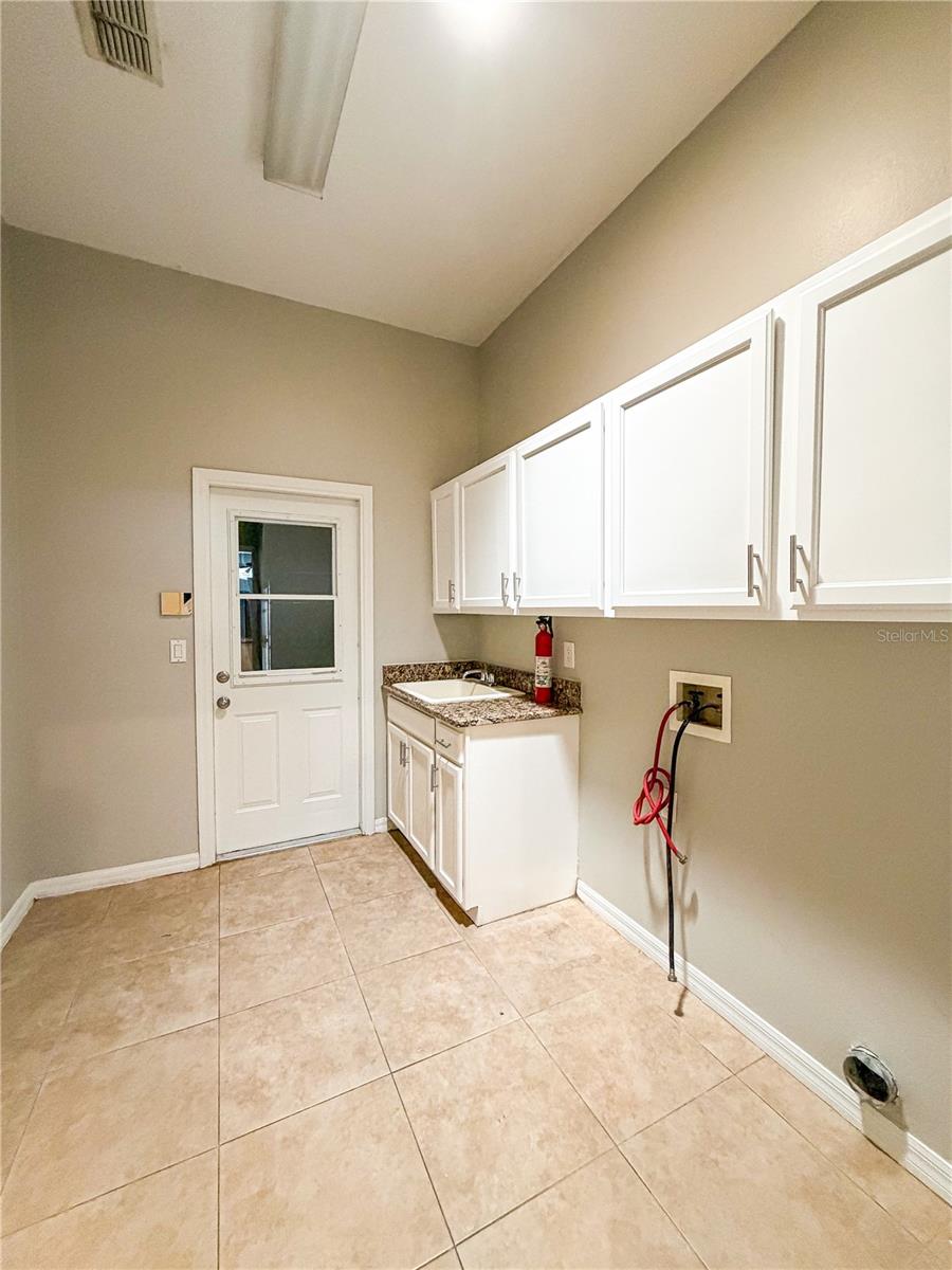 Single Family Residence at 123 GOLF COURSE PKWY, DAVENPORT, photo 27 of 31