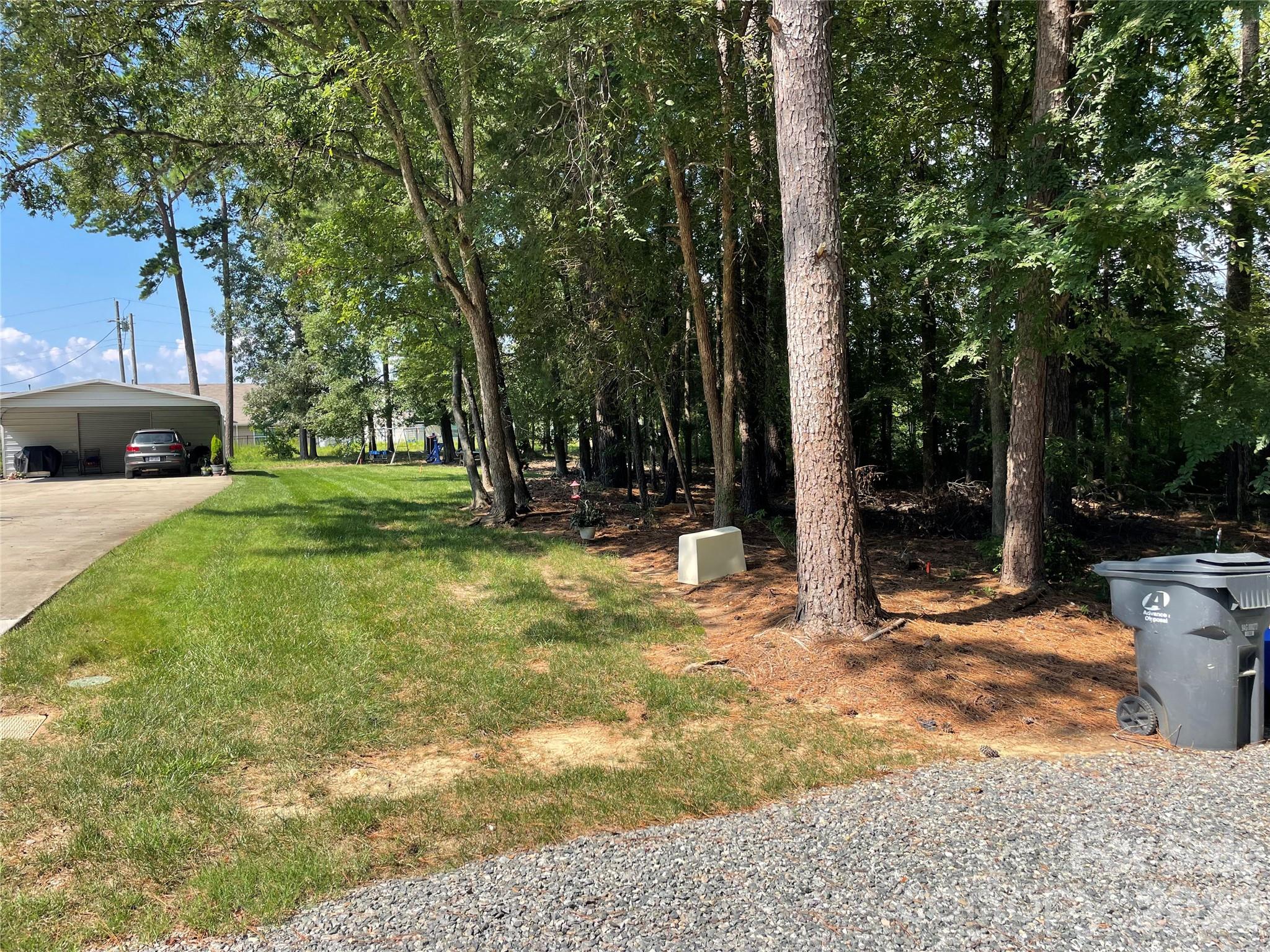 Lot at 13409 Ethelyn Circle, Huntersville, photo 10 of 11
