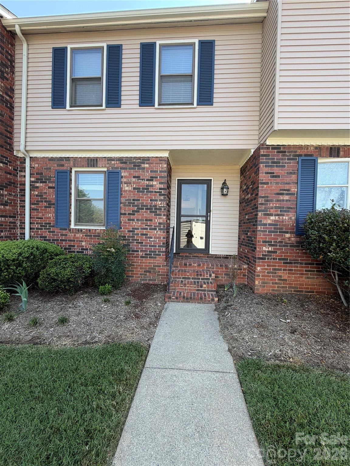 Townhouse at 2705 N Center Street, Hickory, photo 2 of 36