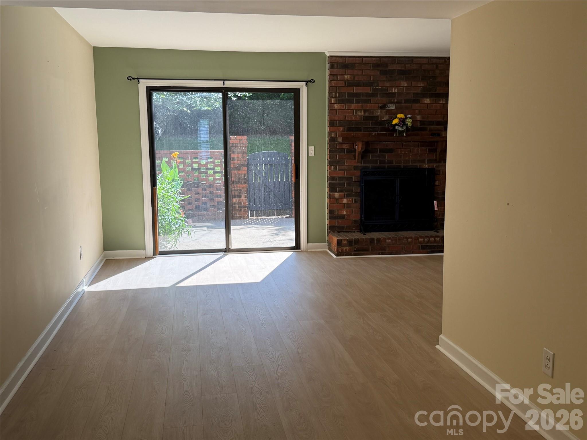 Townhouse at 2705 N Center Street, Hickory, photo 7 of 36
