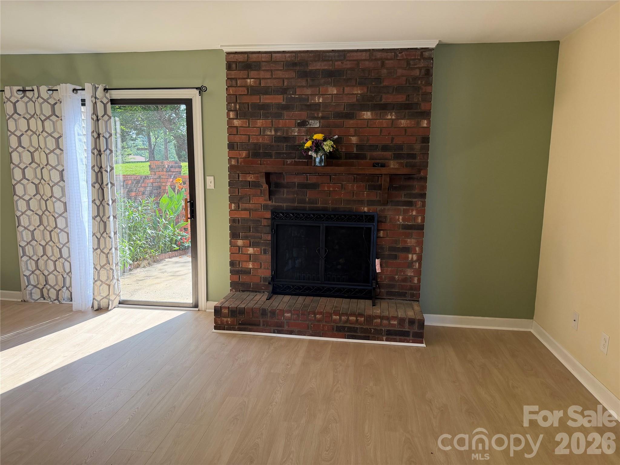 Townhouse at 2705 N Center Street, Hickory, photo 8 of 36