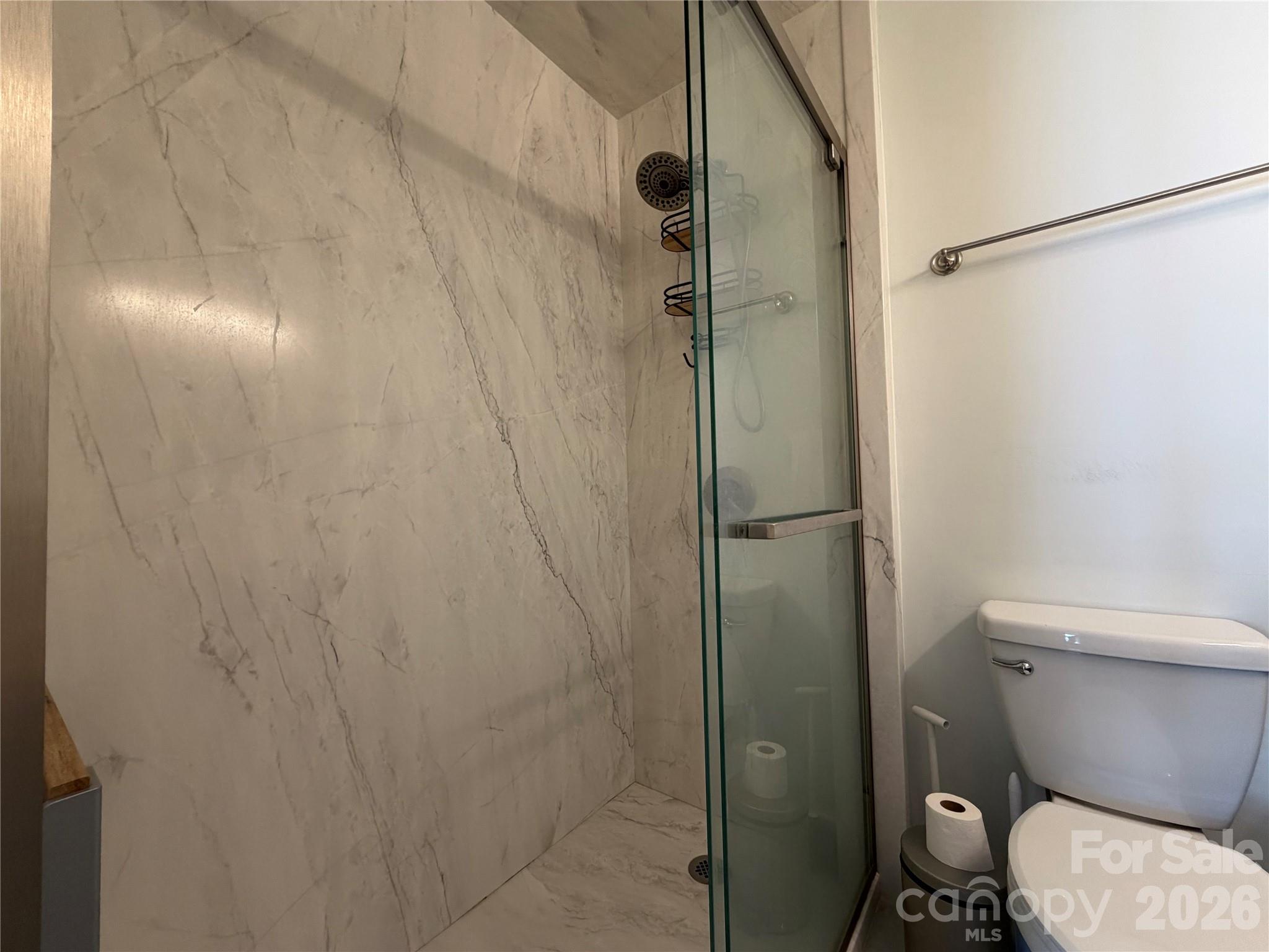 Primary Shower - 2705 N Center Street, Hickory