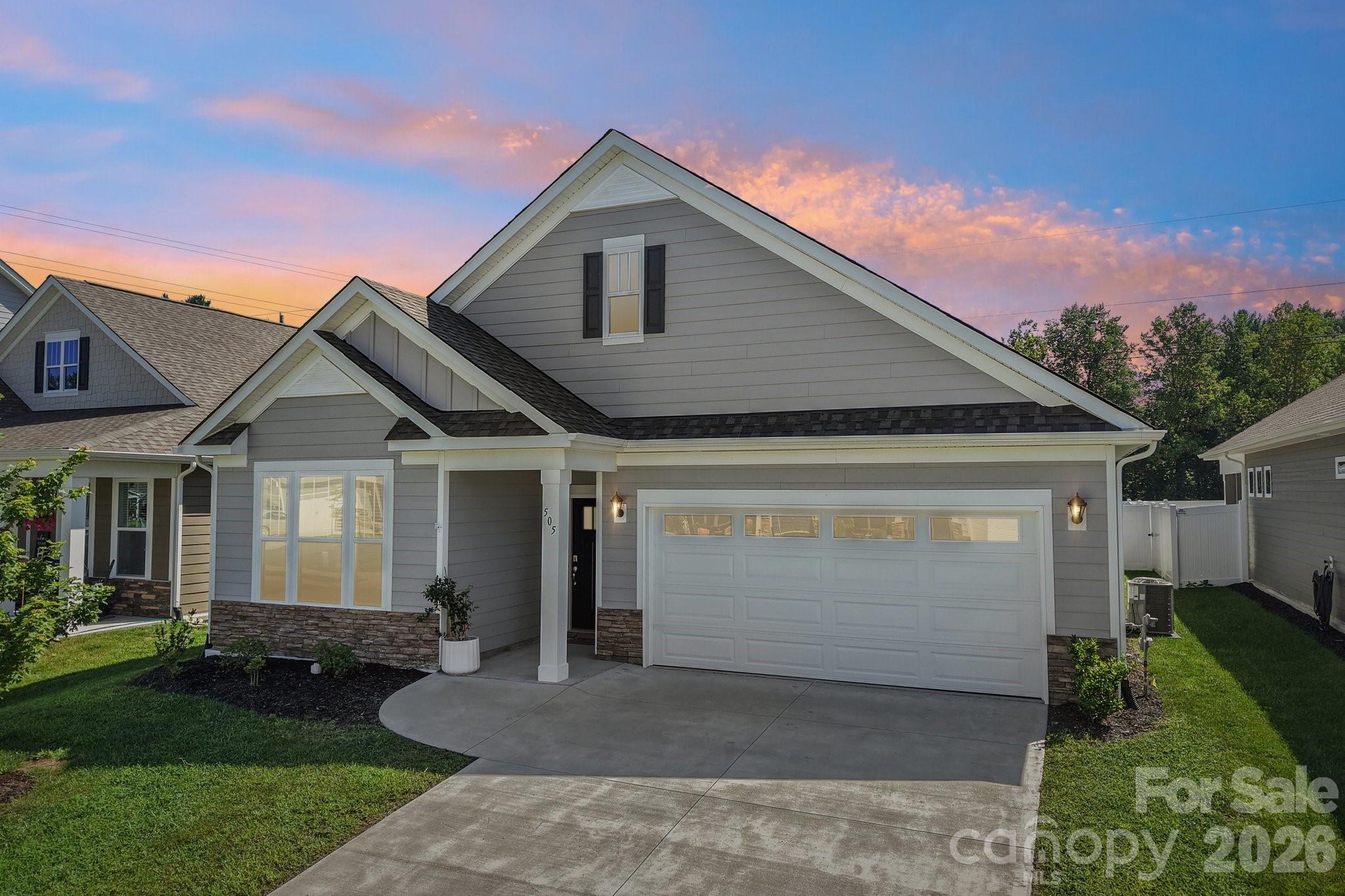 505 Fox Cove Road - 505 Fox Cove Road, Hendersonville