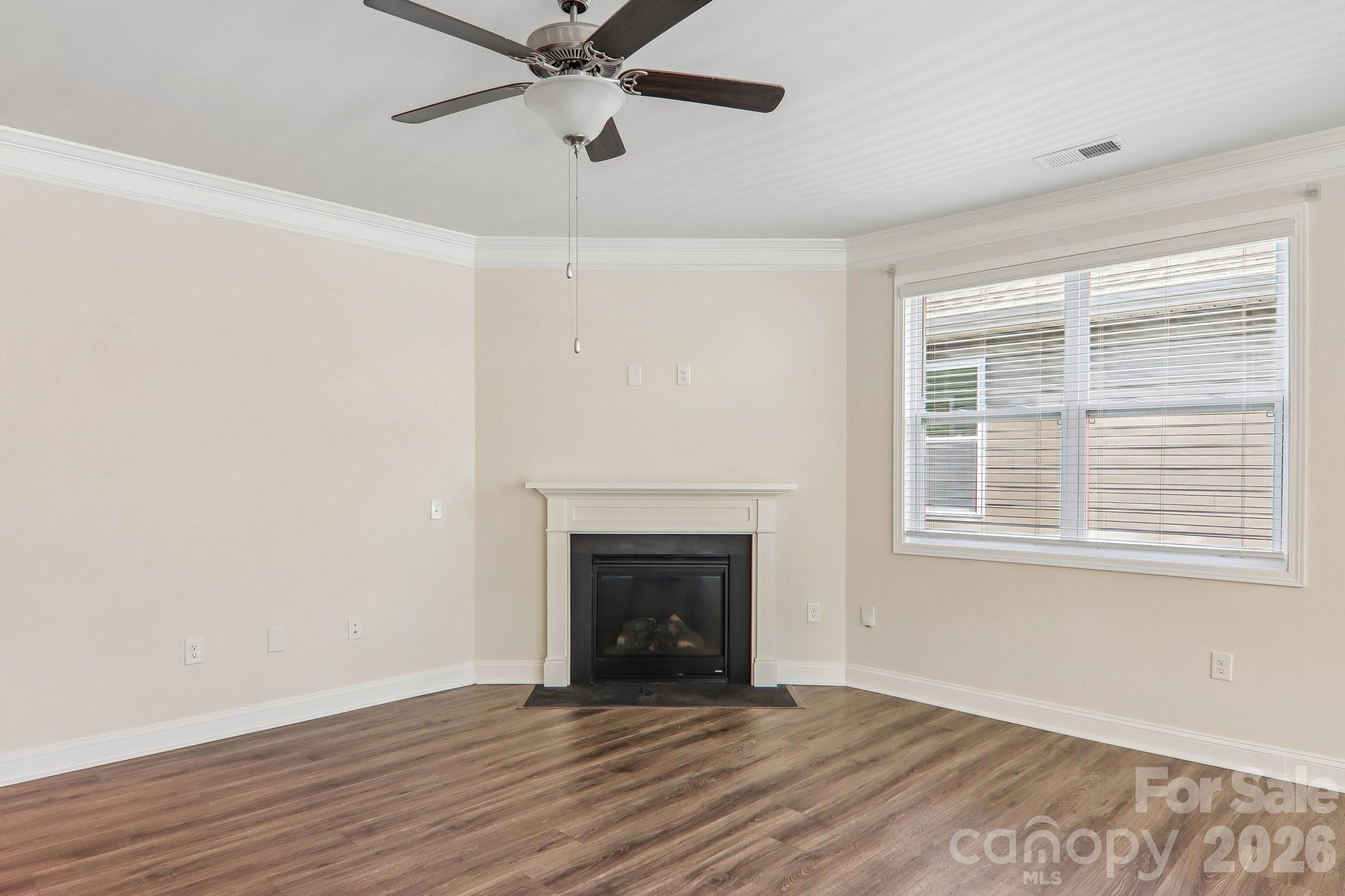 Single Family Residence at 505 Fox Cove Road, Hendersonville, photo 16 of 48