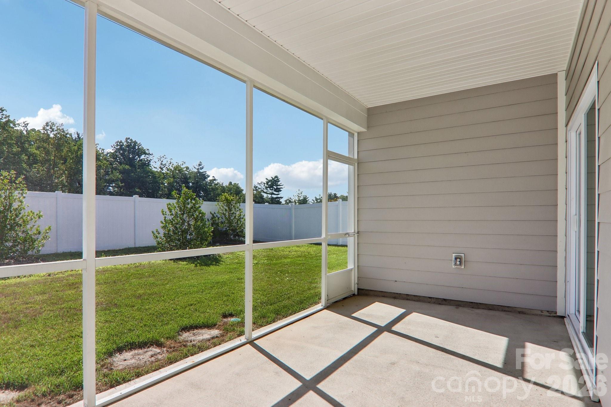 Single Family Residence at 505 Fox Cove Road, Hendersonville, photo 46 of 48